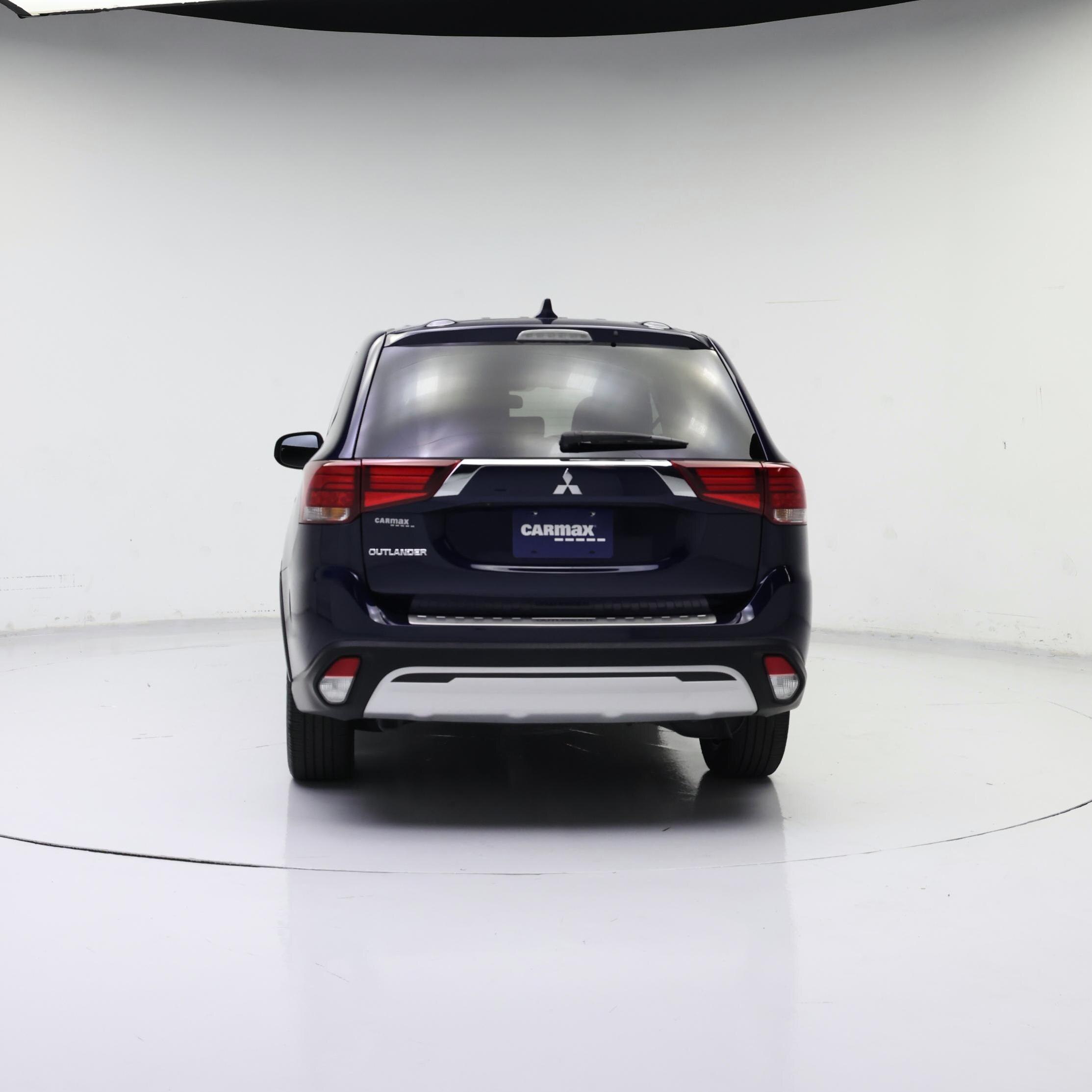 Thumbnail: 2020 Mitsubishi Outlander - 6