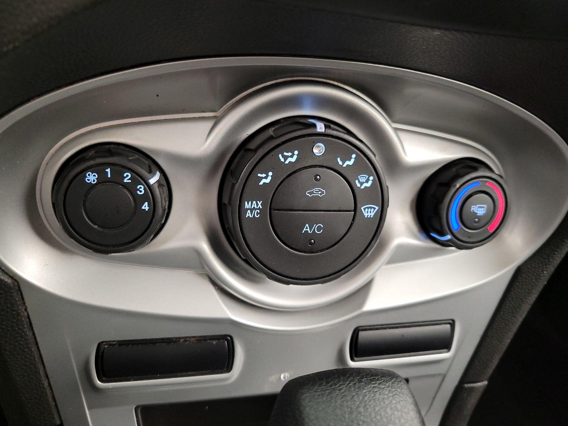 Thumbnail: 2019 Ford Fiesta - 16