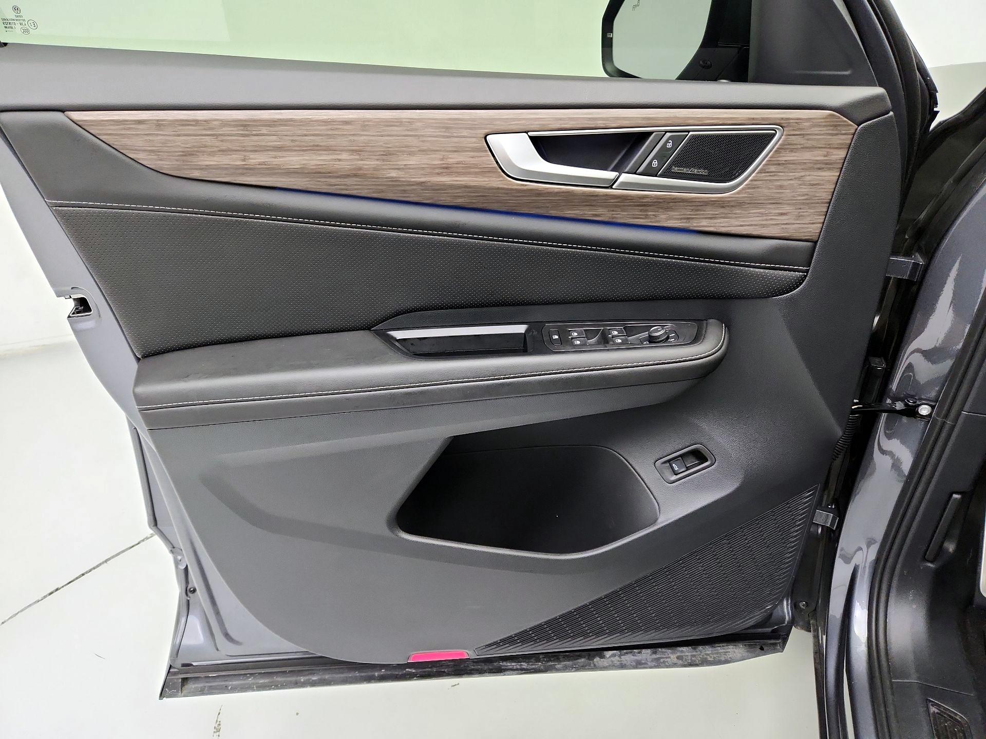 Thumbnail: 2024 Volkswagen Atlas - 12