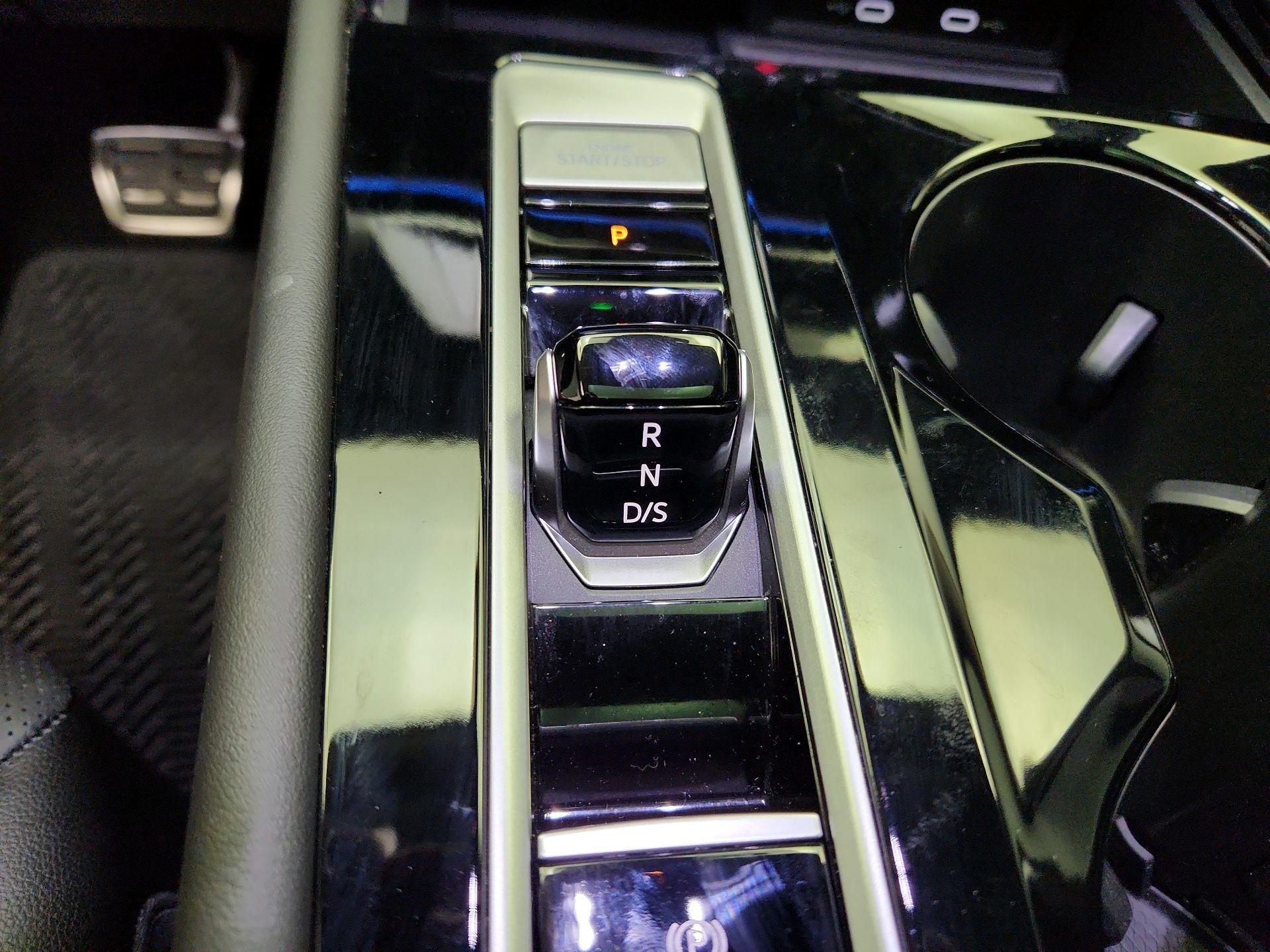 Thumbnail: 2024 Volkswagen Atlas - 18