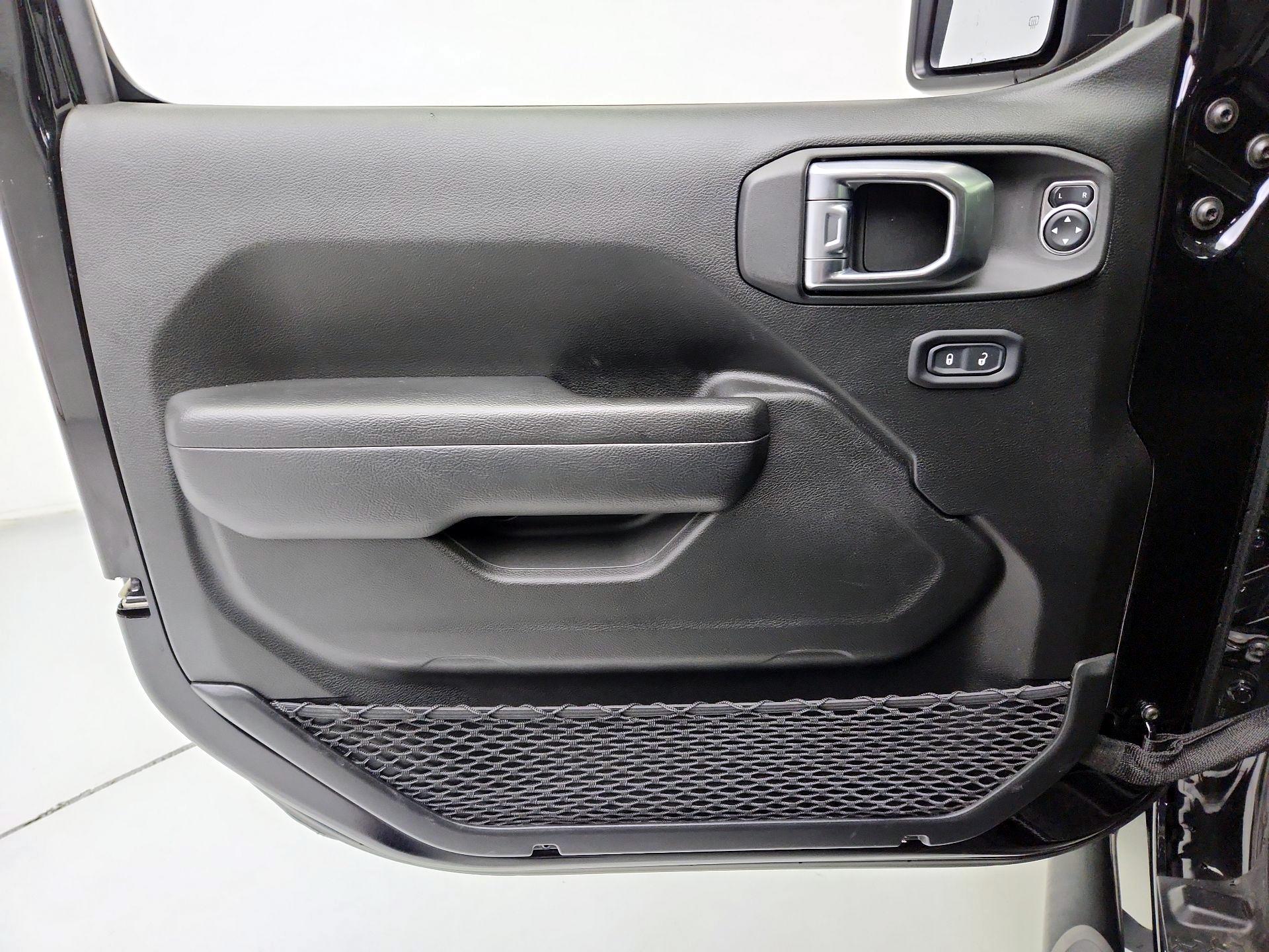 Thumbnail: 2022 Jeep Gladiator - 12