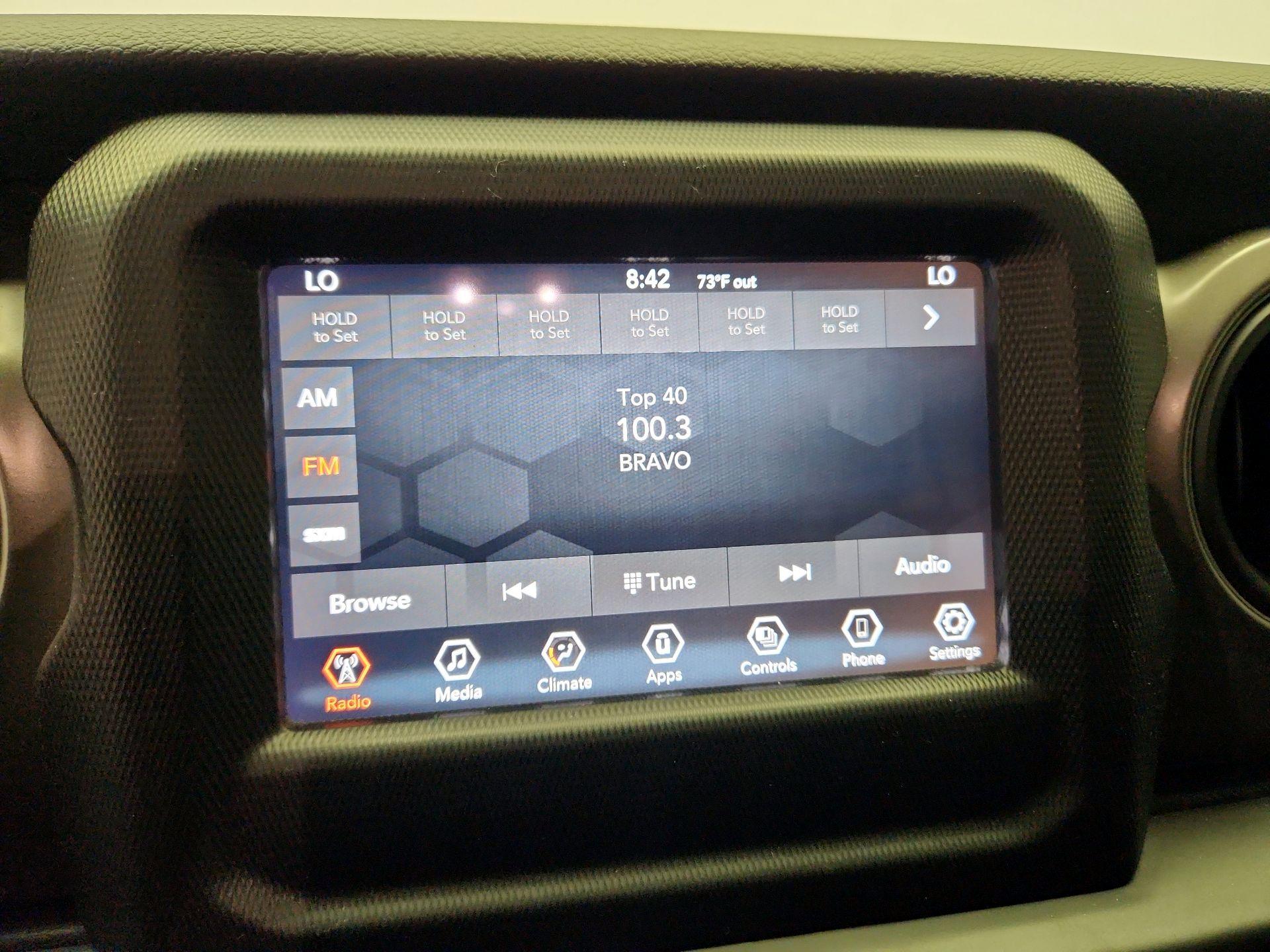 Thumbnail: 2022 Jeep Gladiator - 15