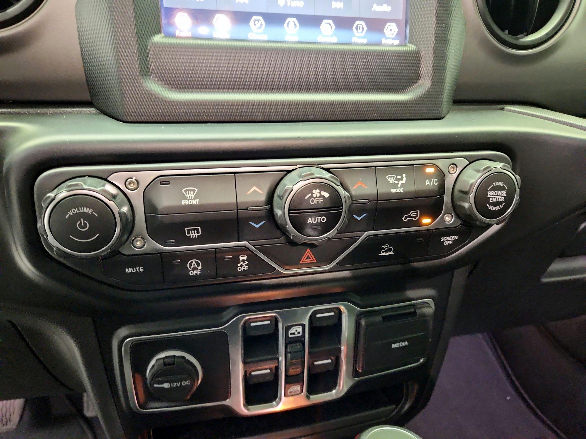 Thumbnail: 2022 Jeep Gladiator - 16