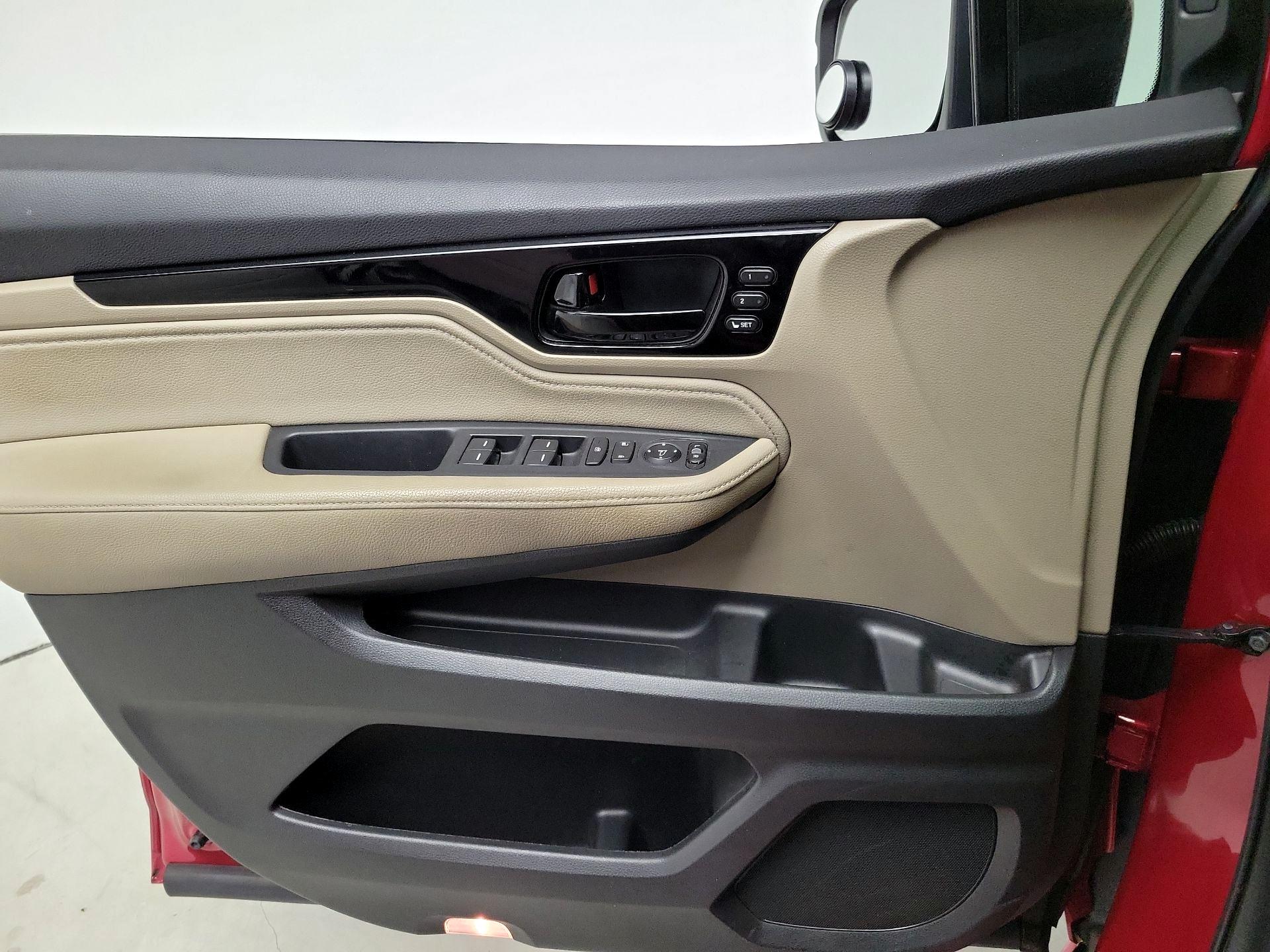 Thumbnail: 2023 Honda Odyssey - 12