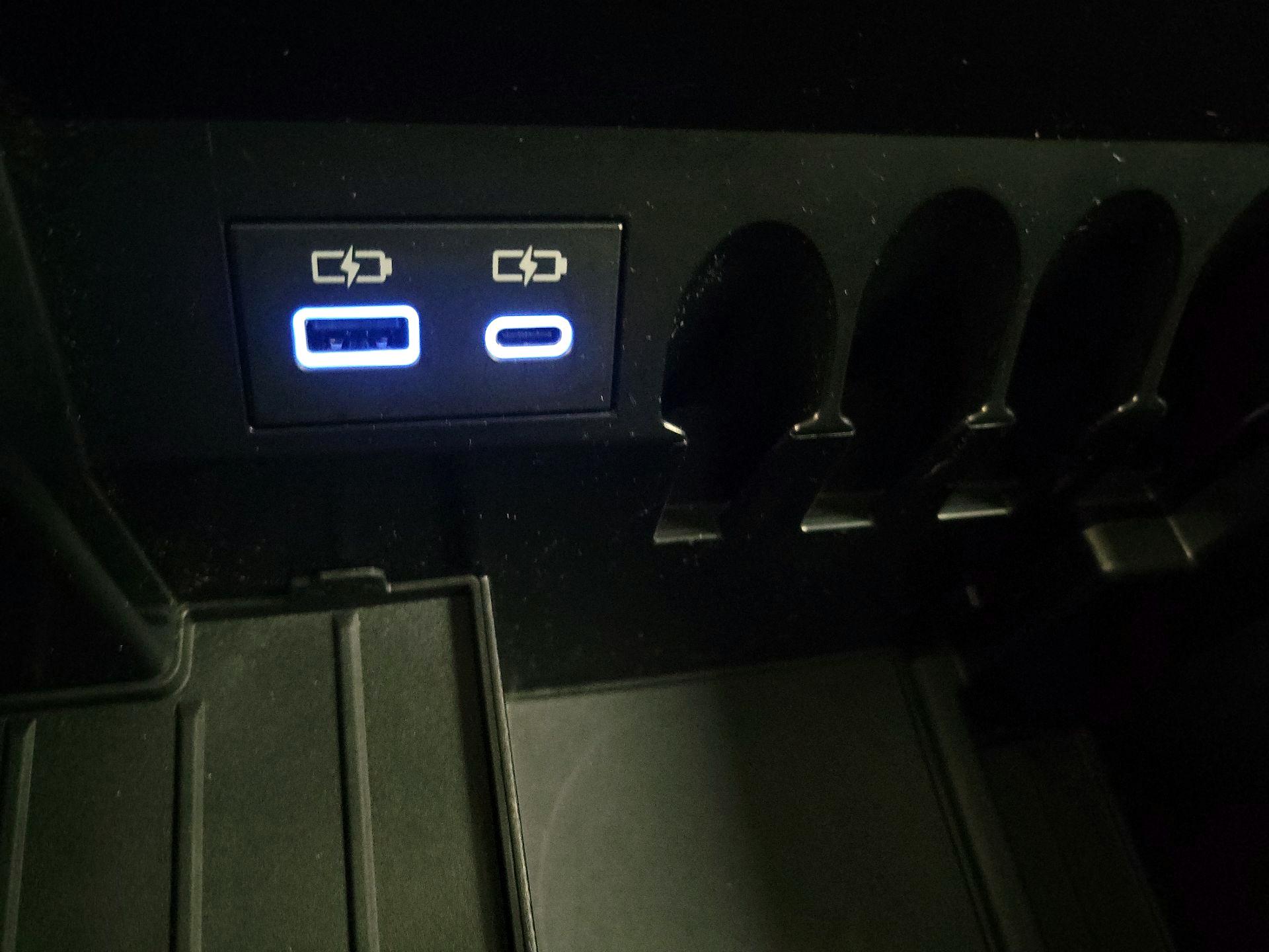 Thumbnail: 2024 Toyota Tundra - 18