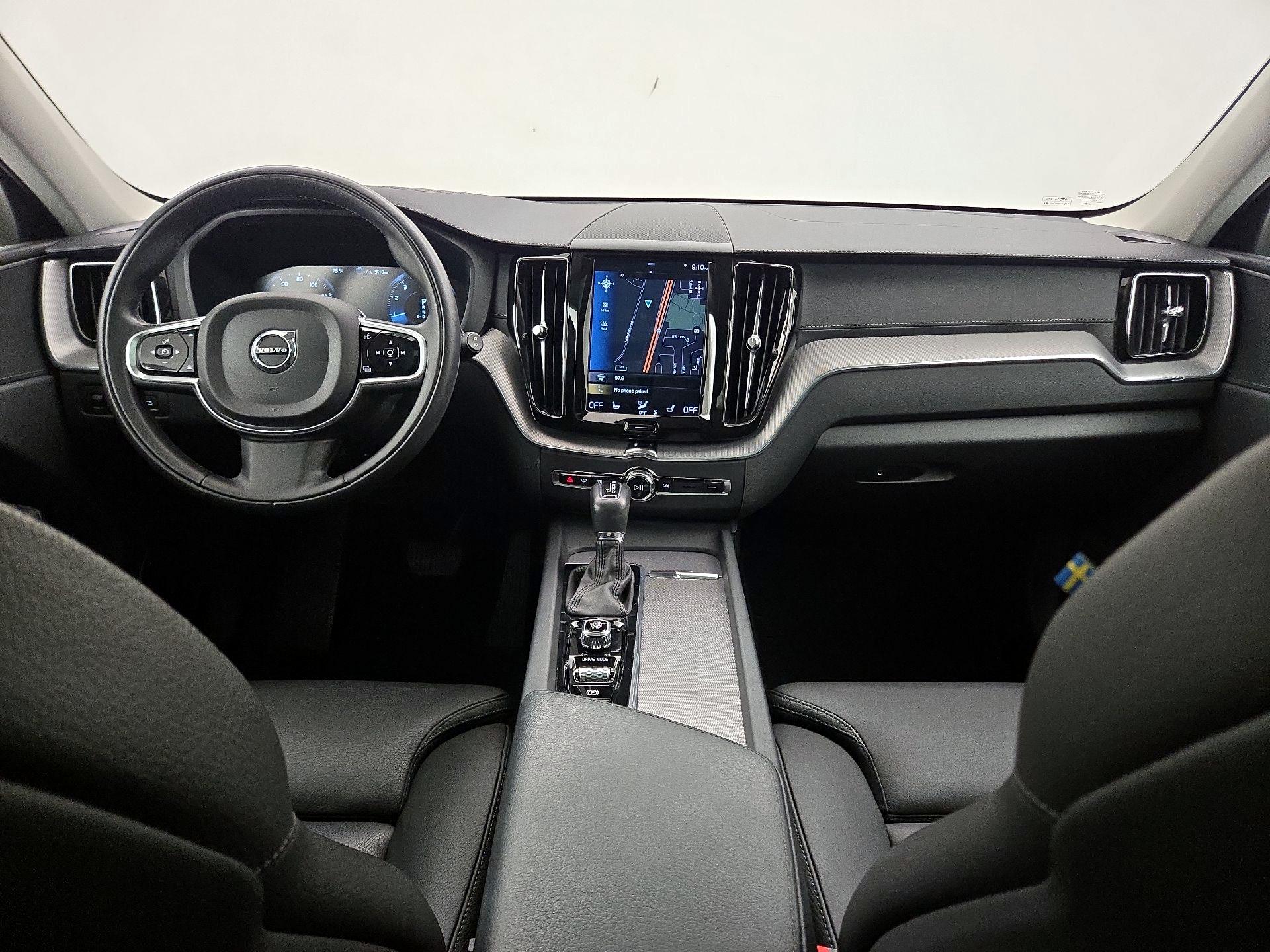 Thumbnail: 2018 Volvo XC60 - 9