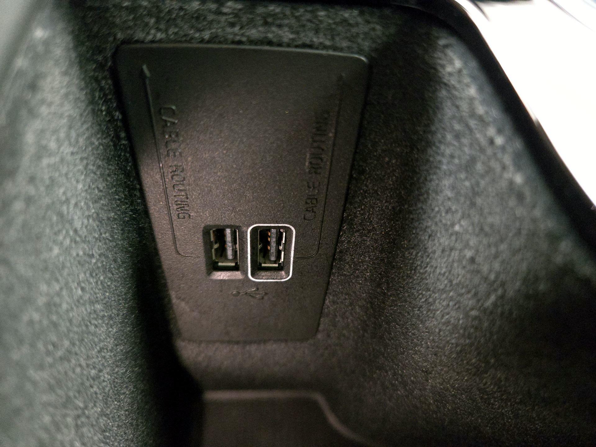 Thumbnail: 2018 Volvo XC60 - 19