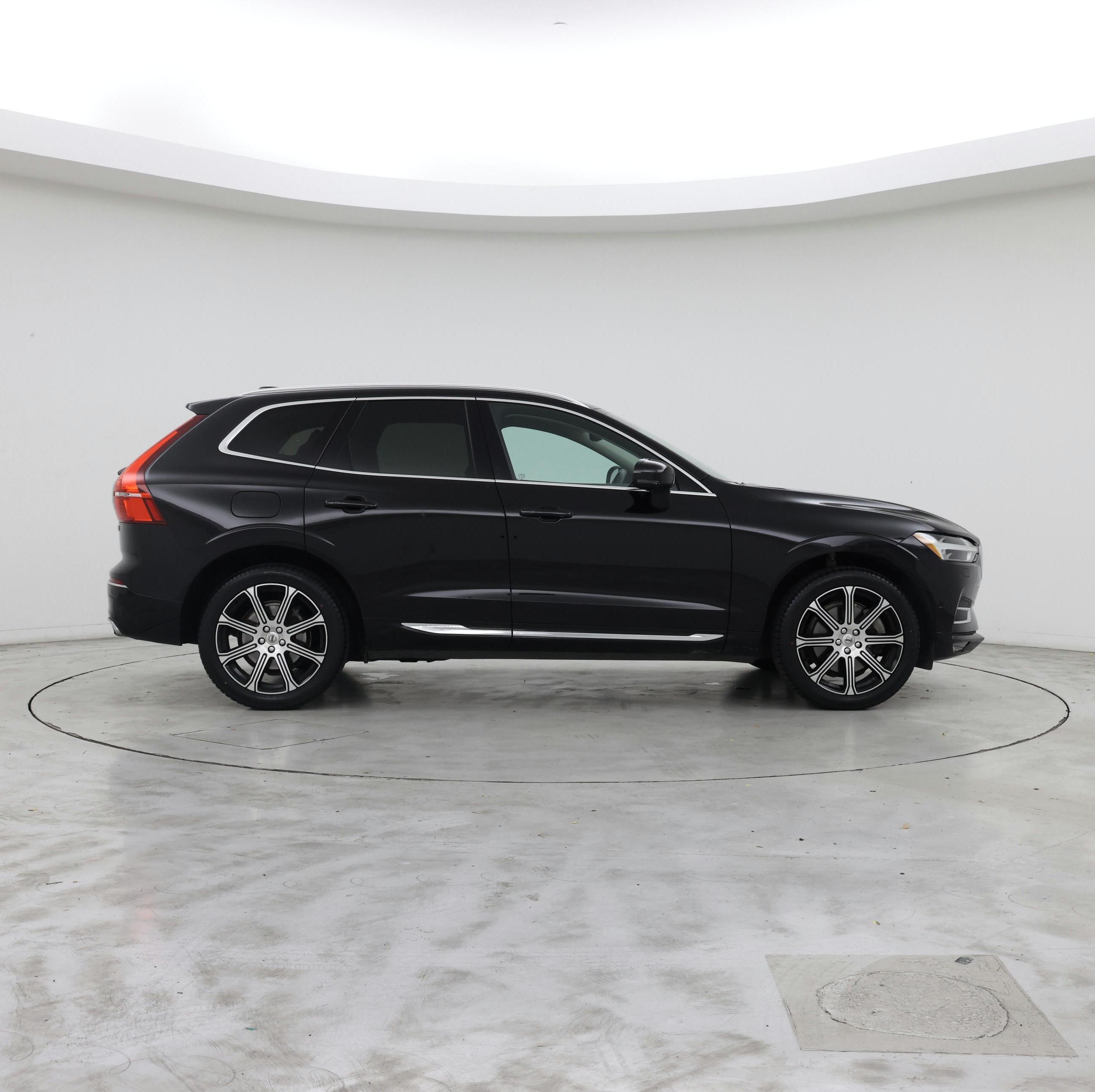 Thumbnail: 2018 Volvo XC60 - 7