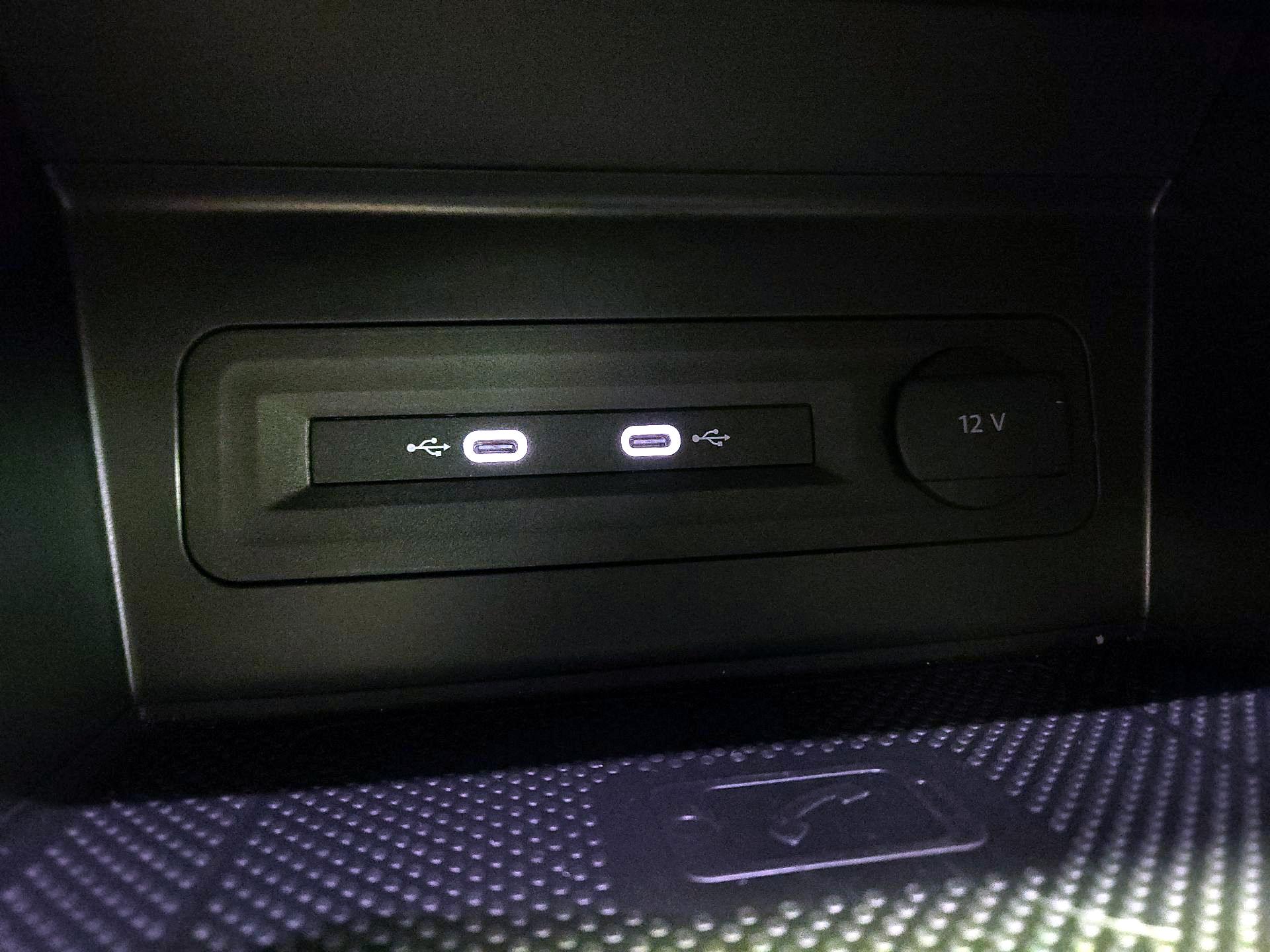 Thumbnail: 2023 Volkswagen Atlas - 18