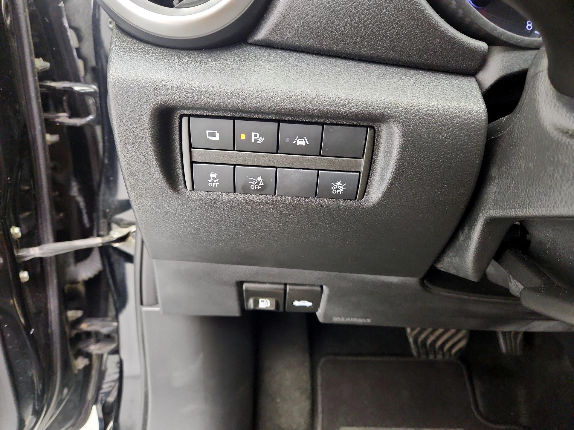 Thumbnail: 2020 Nissan Versa - 13