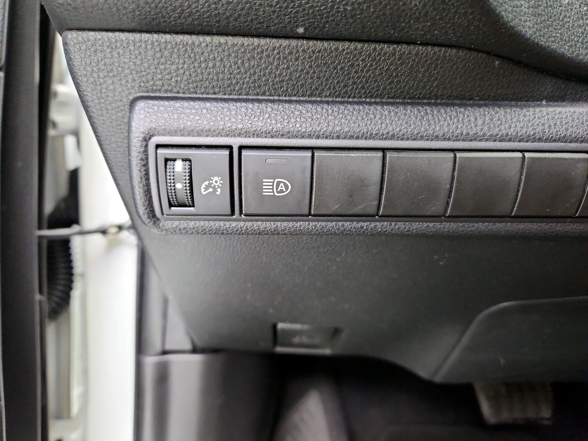 Thumbnail: 2021 Toyota Corolla - 13