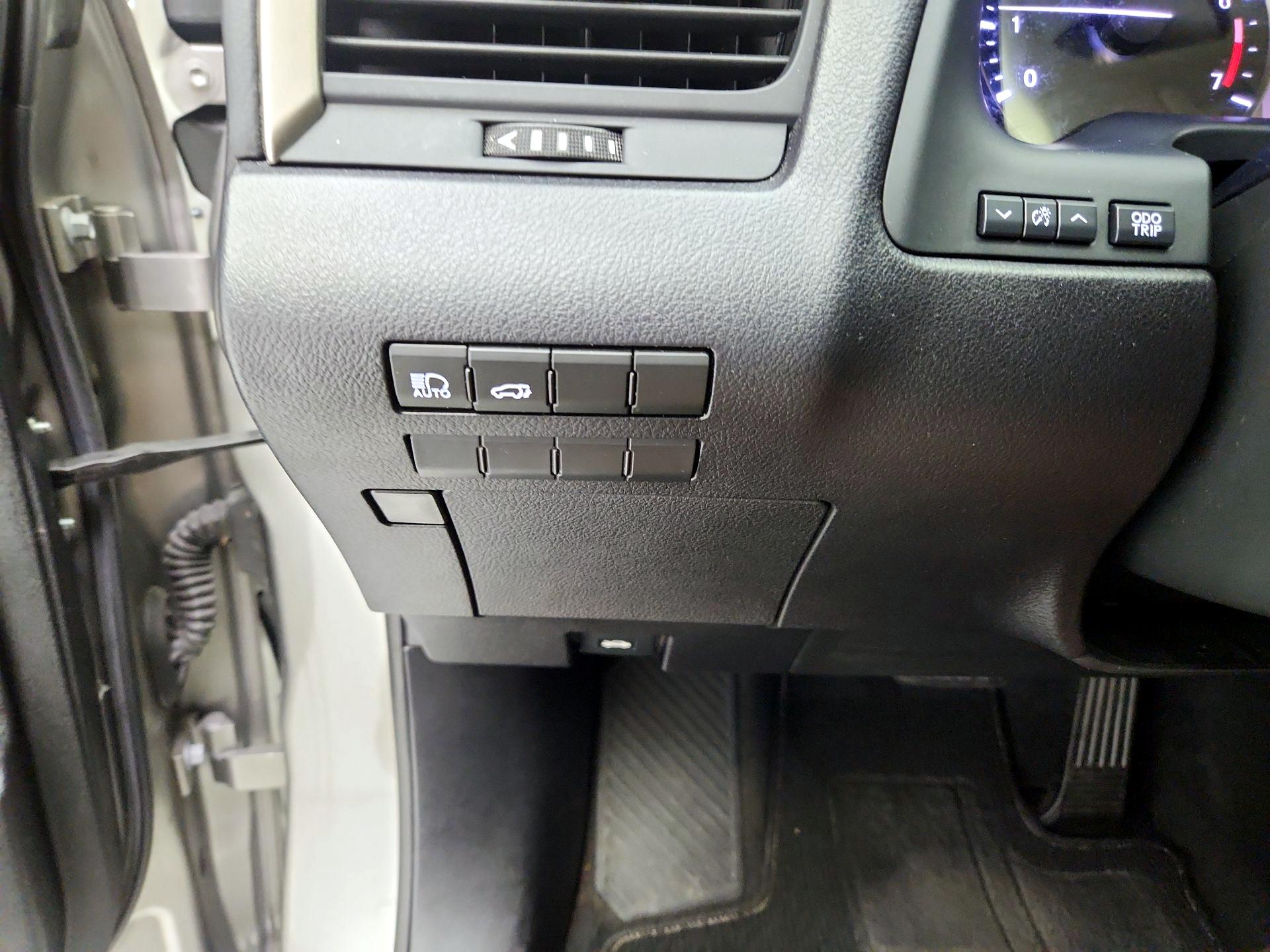 Thumbnail: 2021 Lexus RX - 13