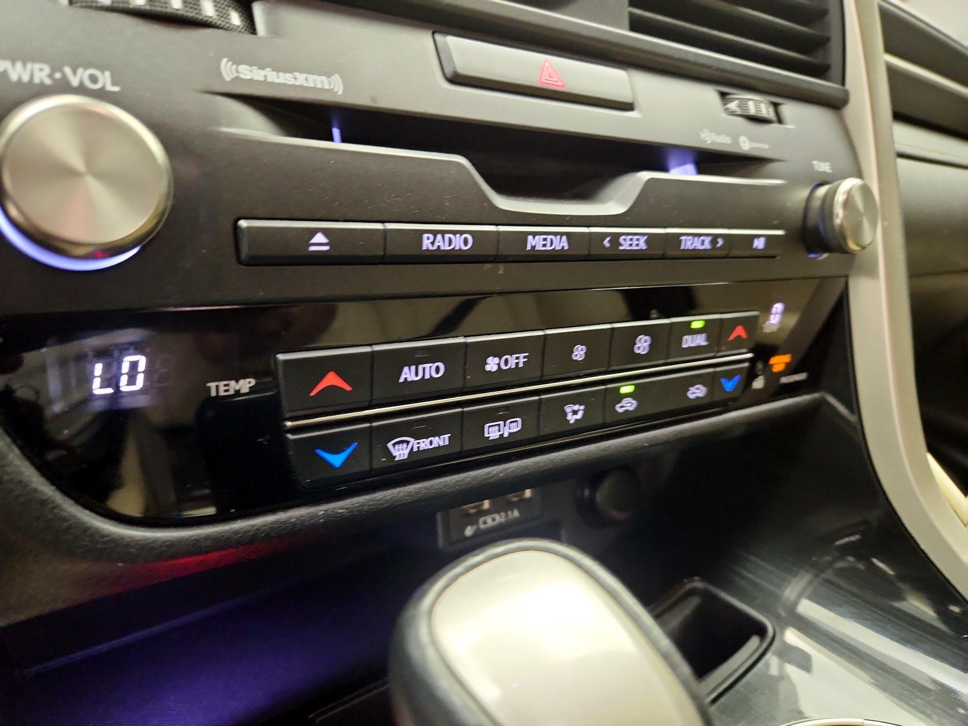 Thumbnail: 2021 Lexus RX - 16