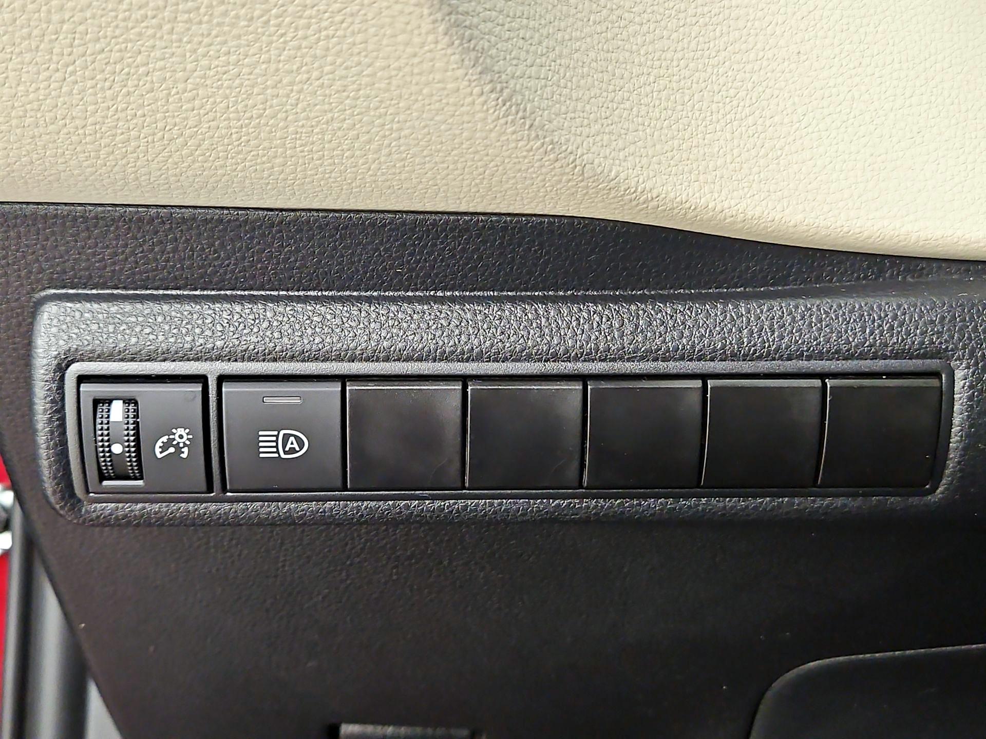 Thumbnail: 2025 Toyota Corolla - 13