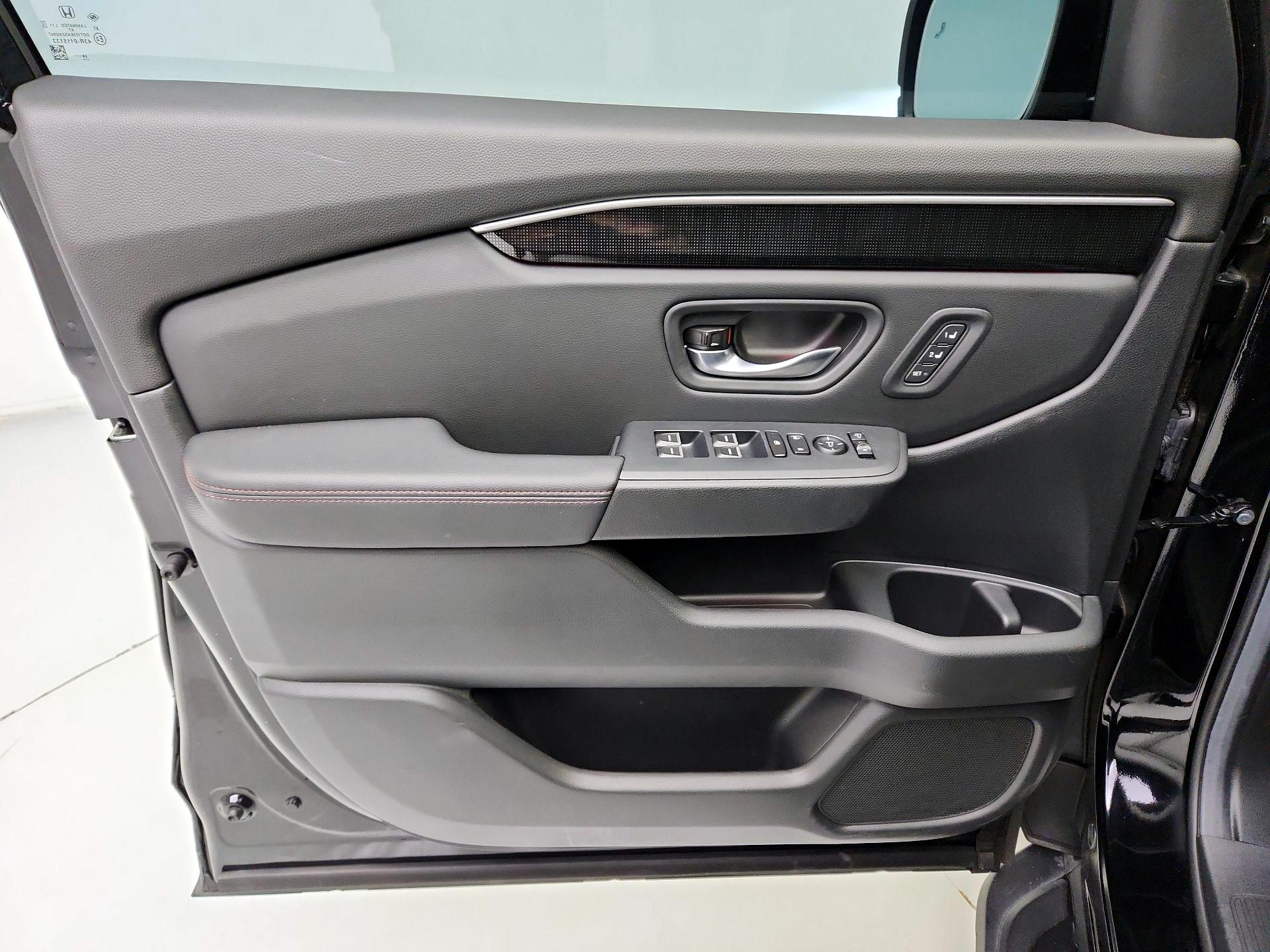 Thumbnail: 2025 Honda Pilot - 12