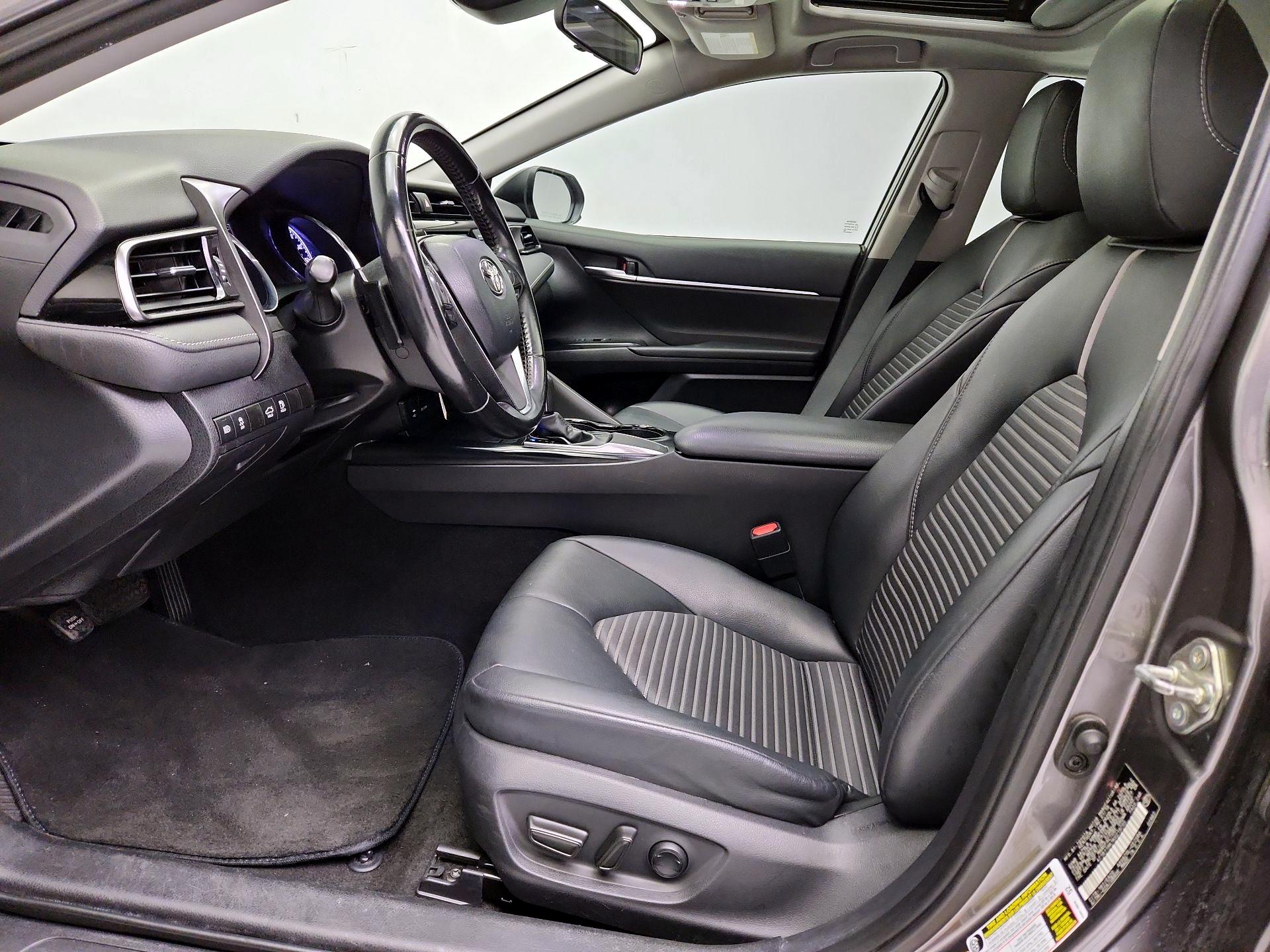 Thumbnail: 2019 Toyota Camry - 11