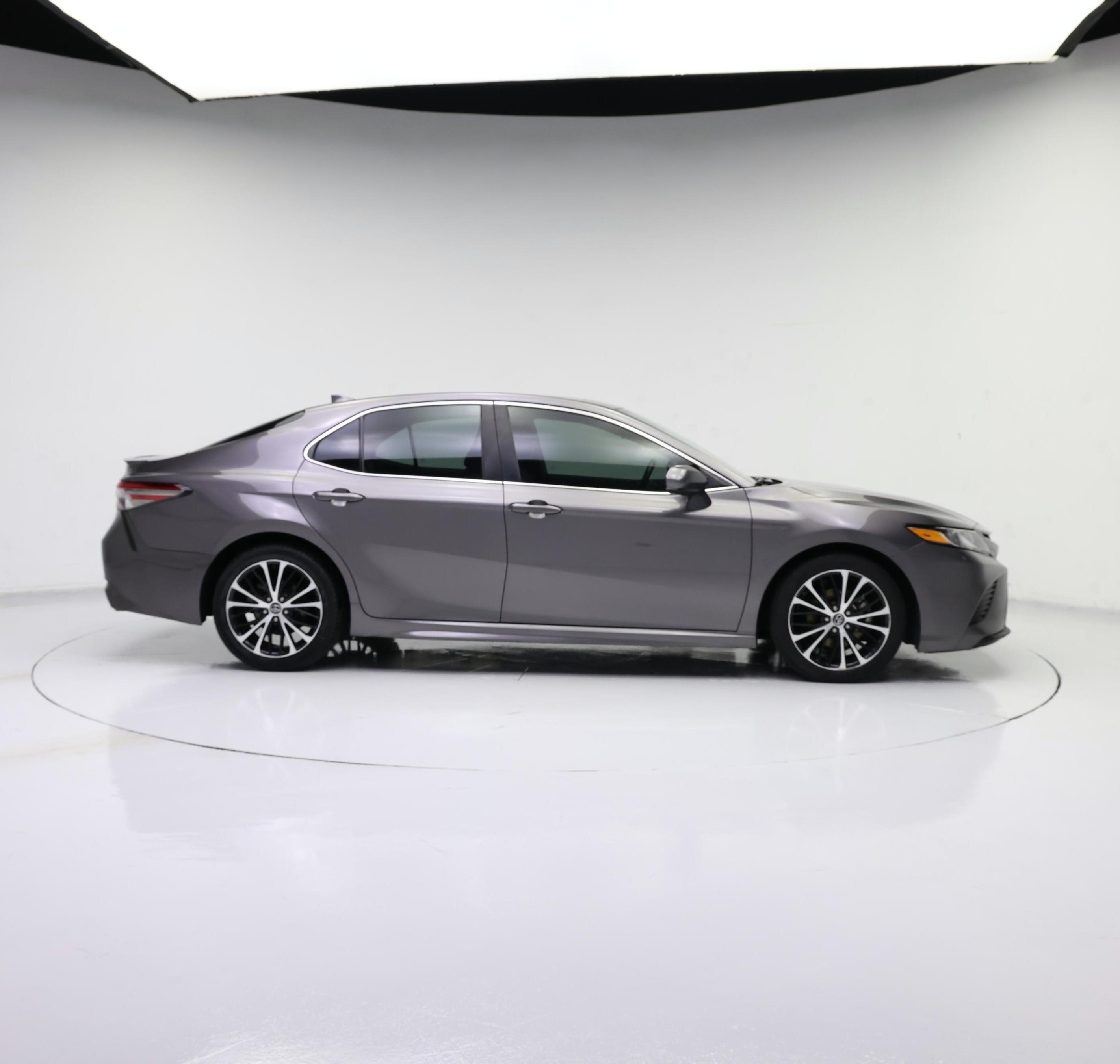 Thumbnail: 2019 Toyota Camry - 7