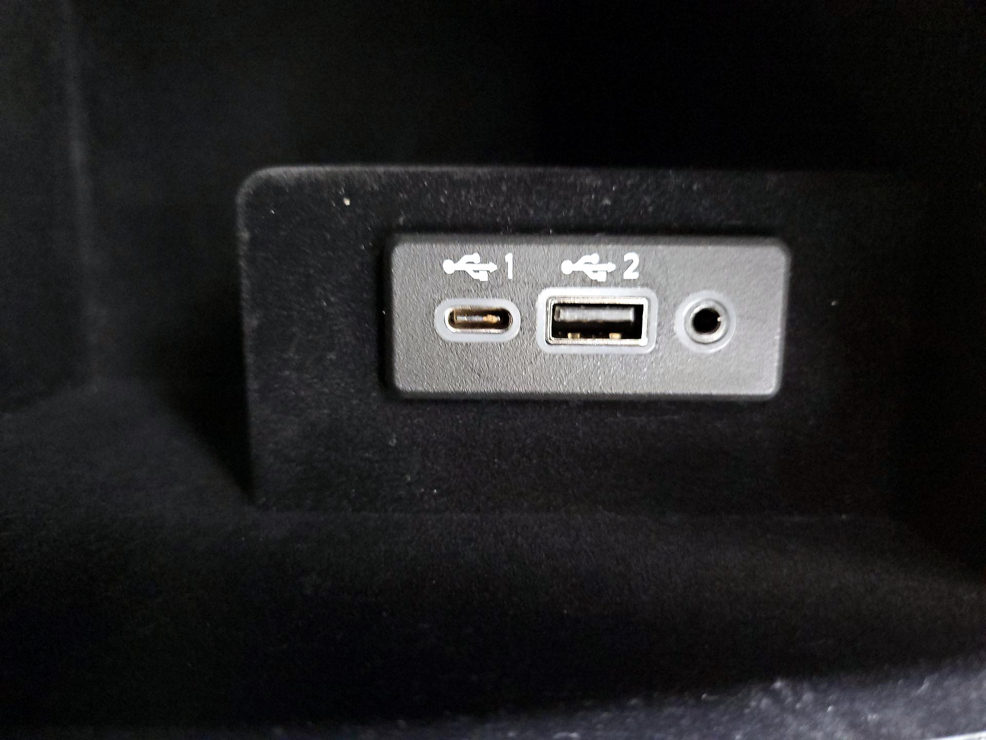 Thumbnail: 2020 INFINITI Q50 - 17