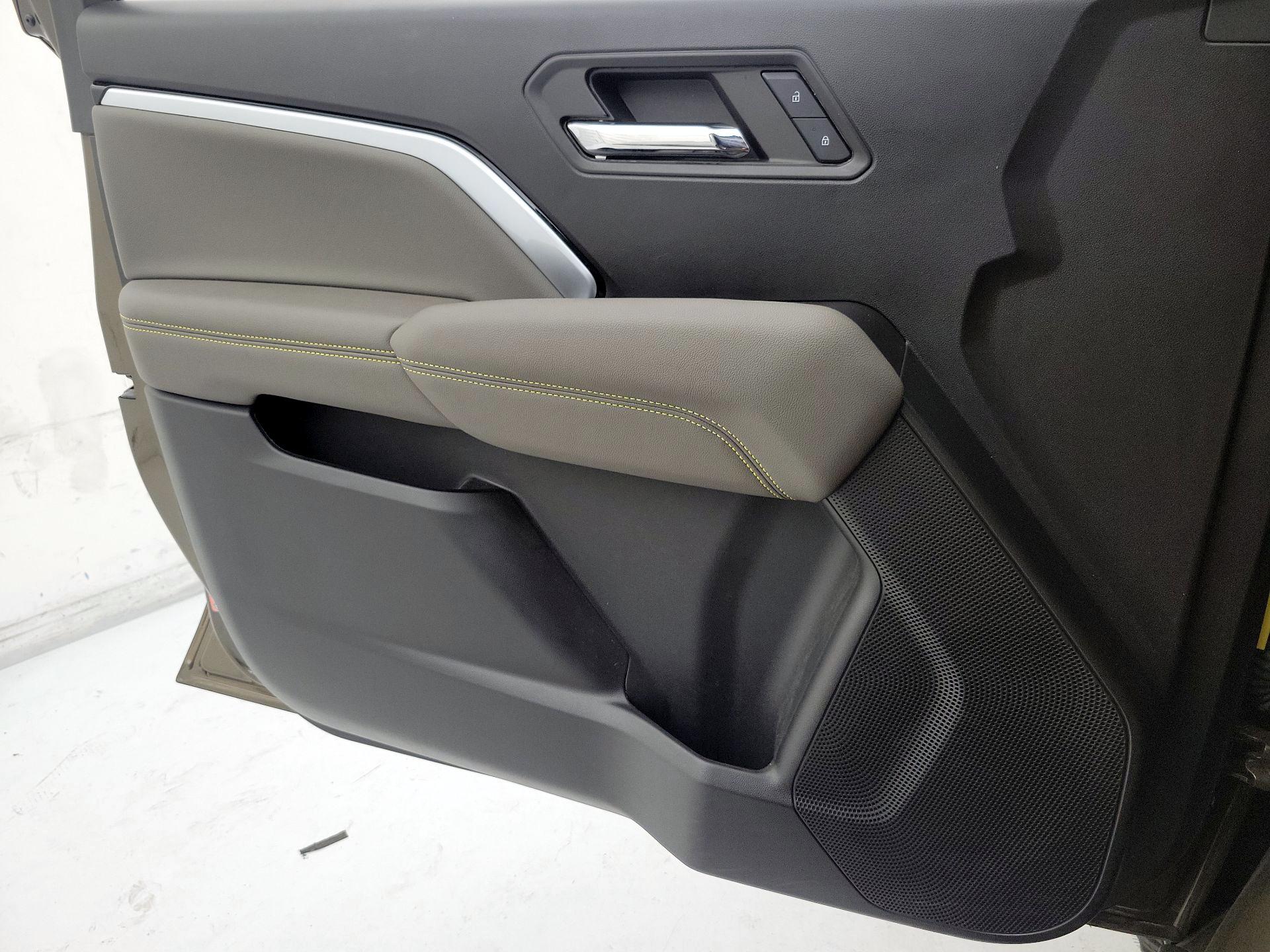 Thumbnail: 2024 Chevrolet Colorado - 12