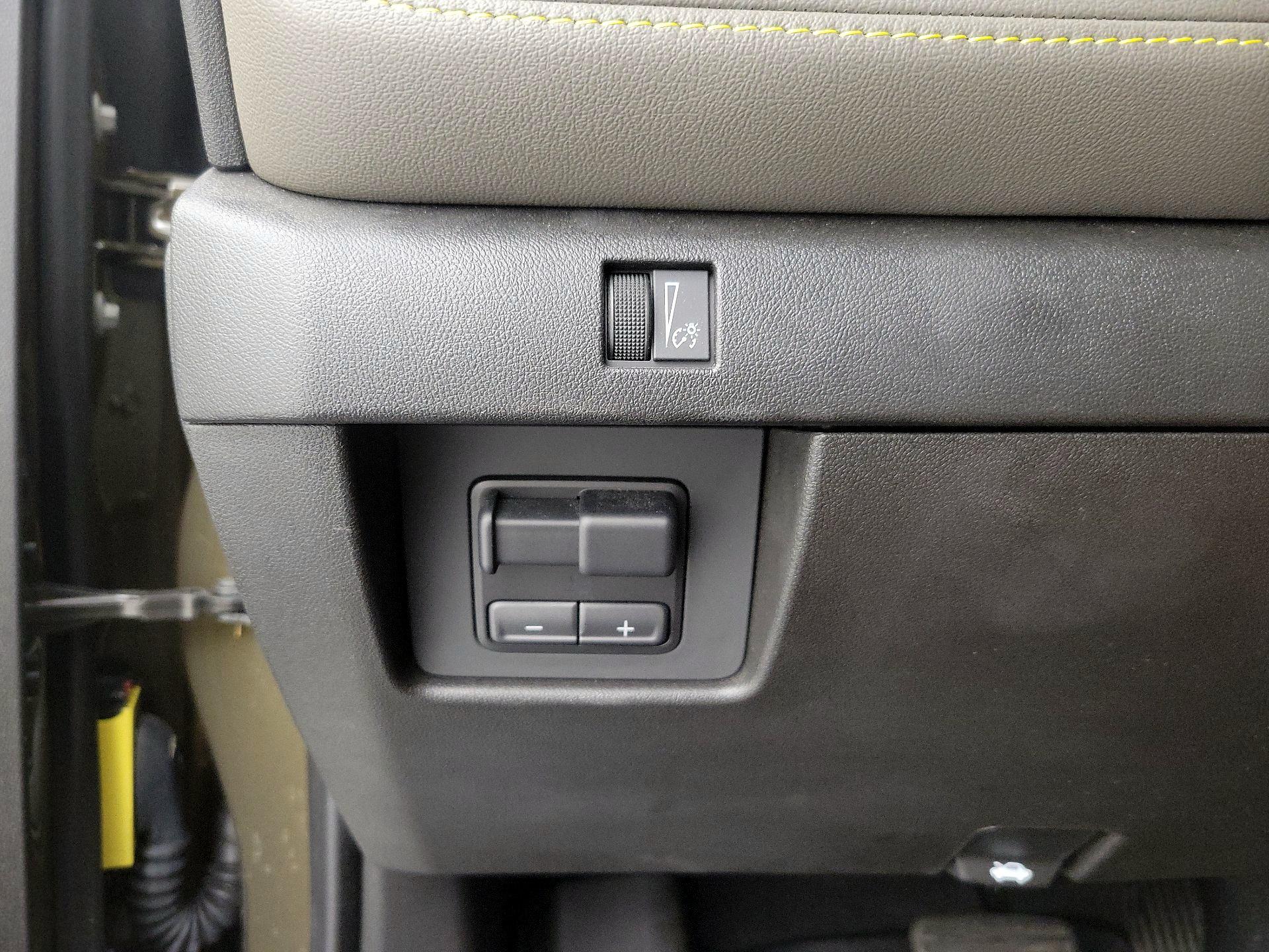 Thumbnail: 2024 Chevrolet Colorado - 13