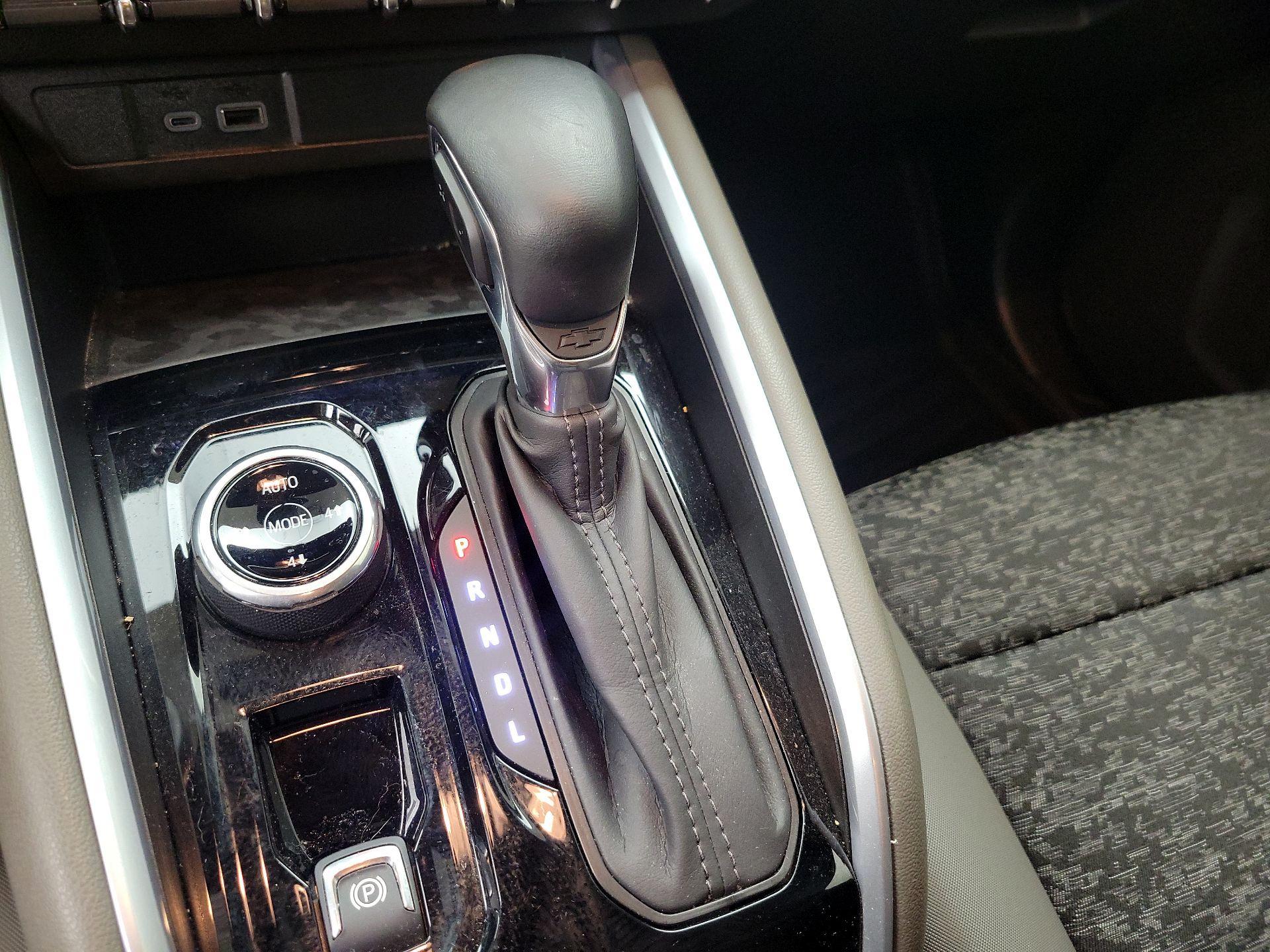 Thumbnail: 2024 Chevrolet Colorado - 18