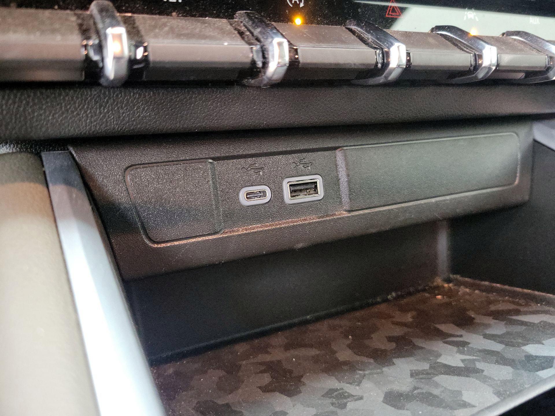 Thumbnail: 2024 Chevrolet Colorado - 19