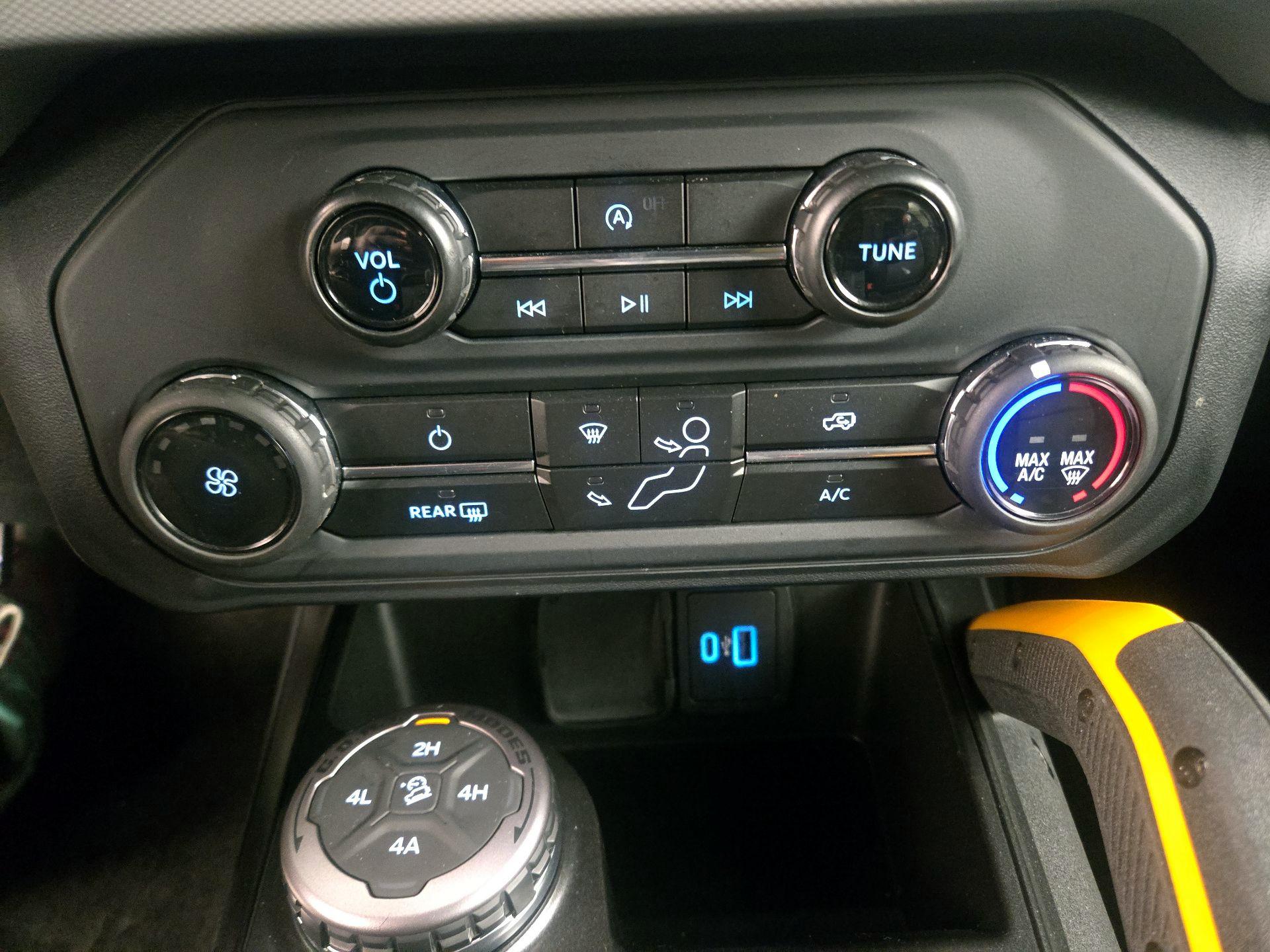 Thumbnail: 2022 Ford Bronco - 16