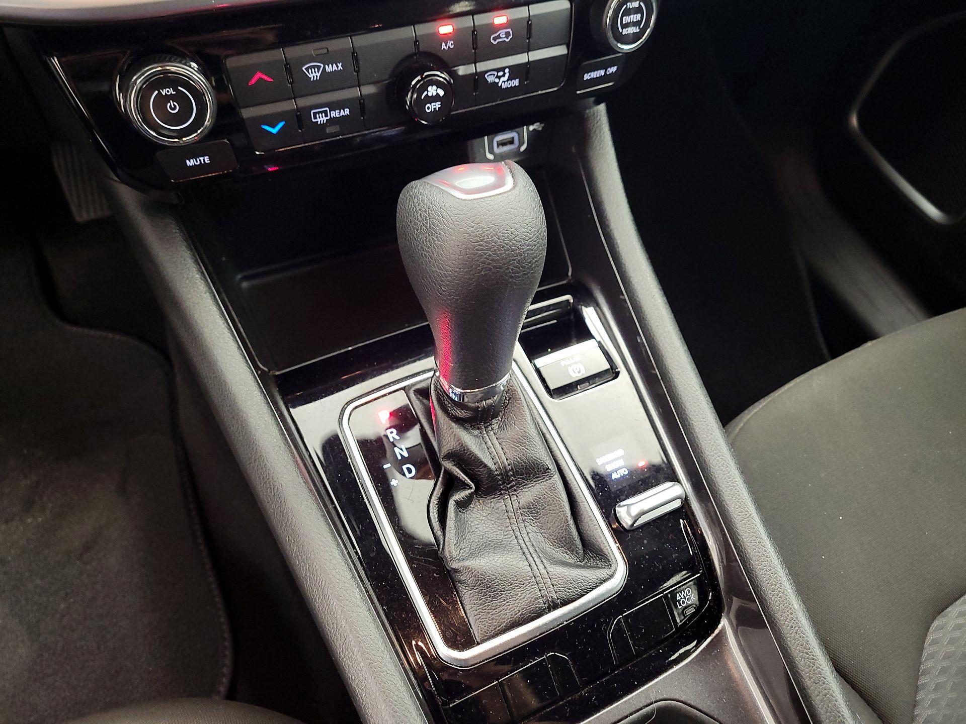 Thumbnail: 2023 Jeep Compass - 17