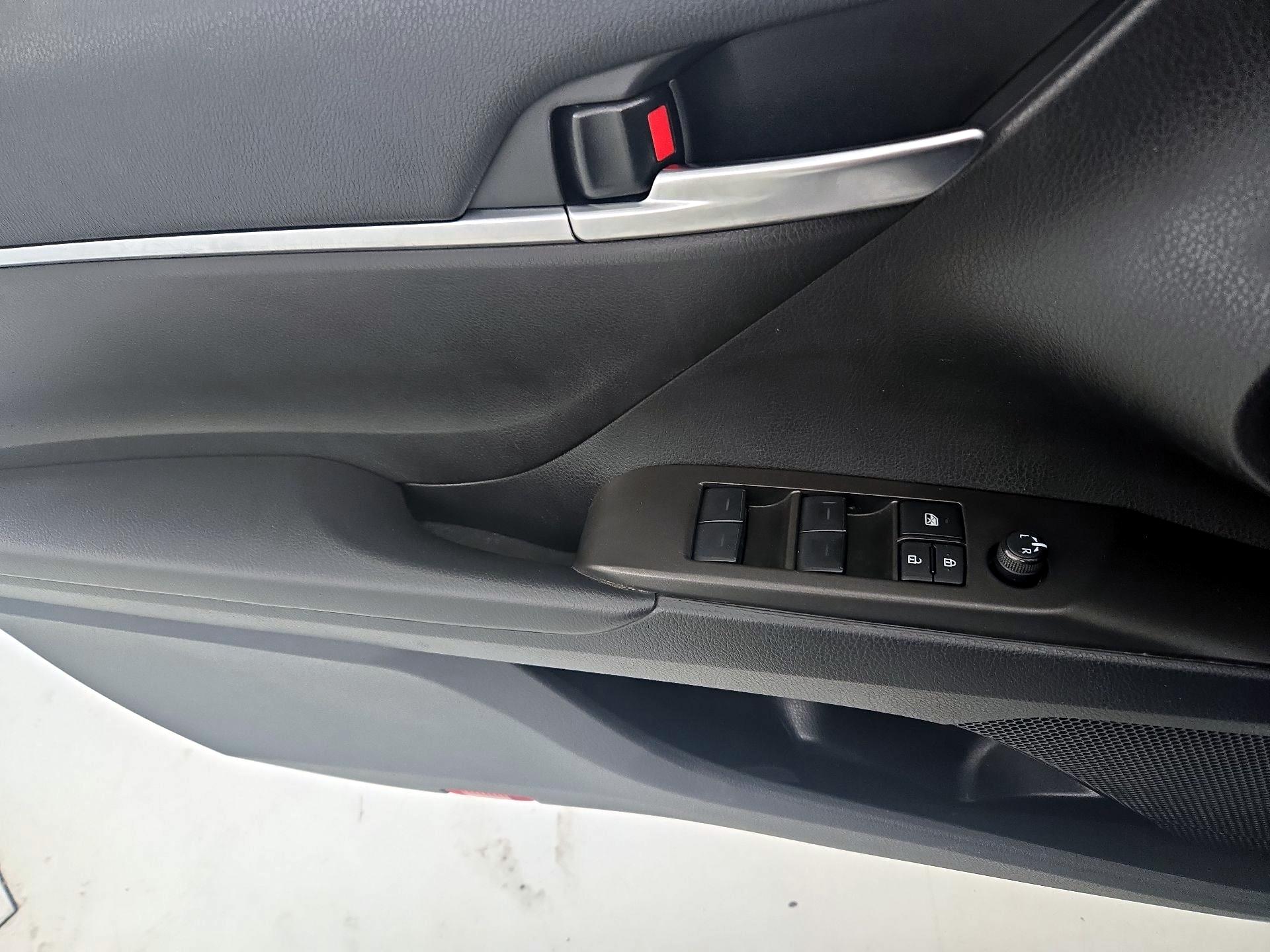 Thumbnail: 2023 Toyota Camry - 12