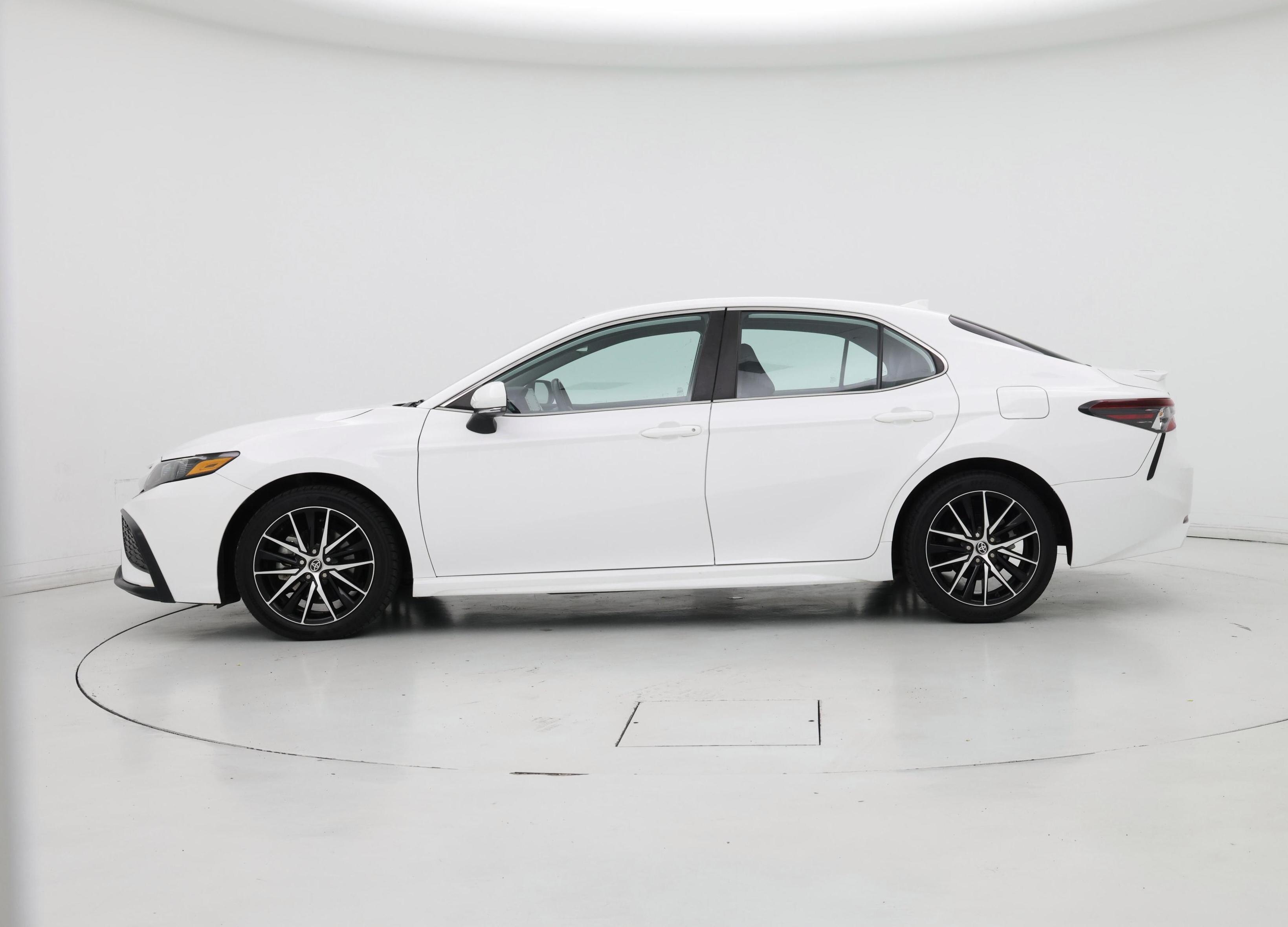 Thumbnail: 2023 Toyota Camry - 3