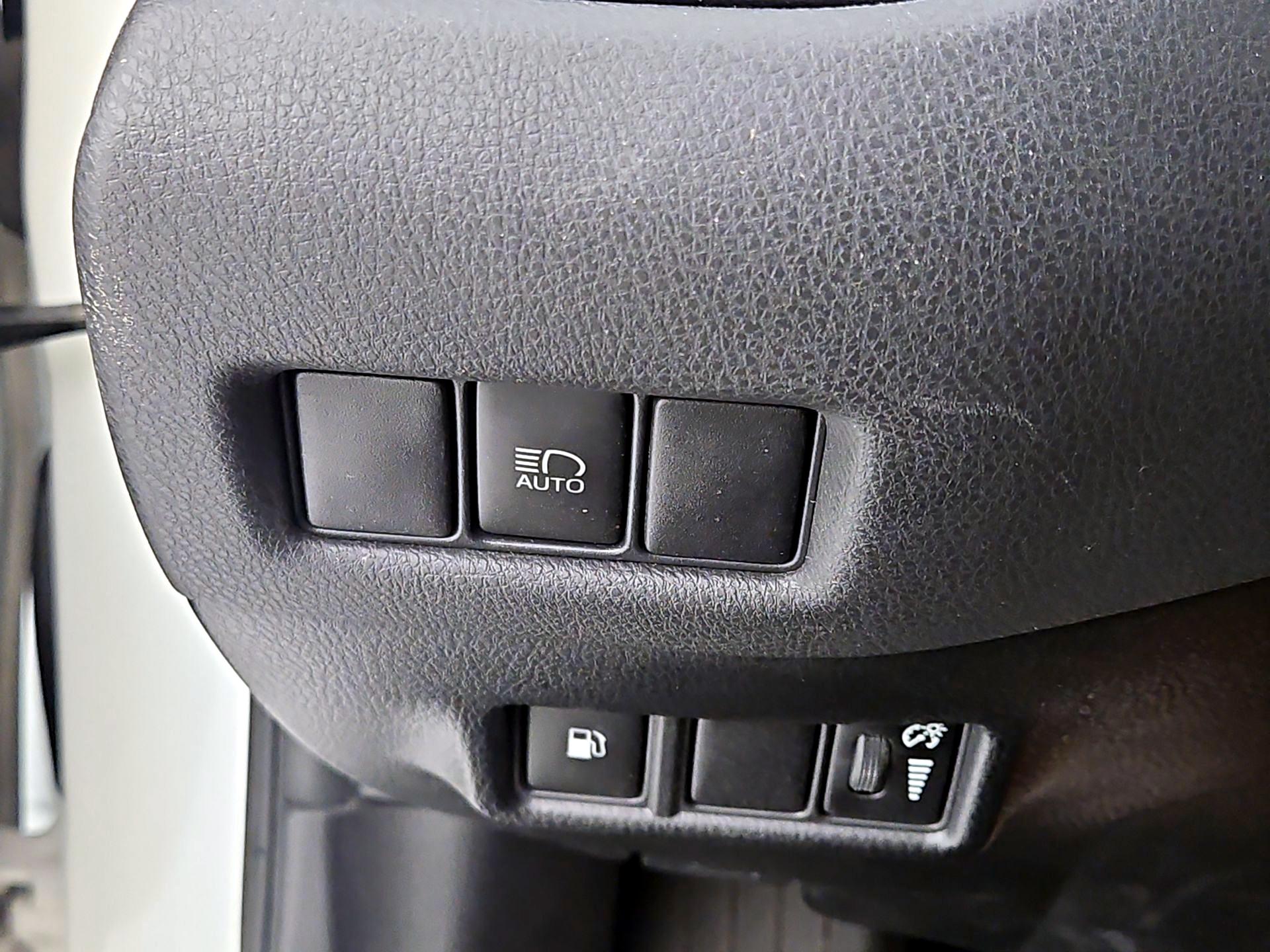 Thumbnail: 2020 Toyota C-HR - 13