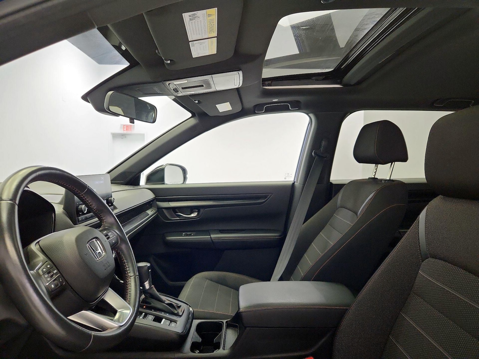 Sunroof(s) & Overhead Airbags