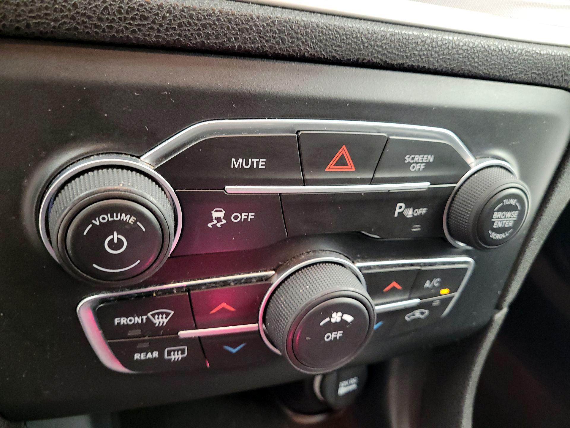 Thumbnail: 2022 Dodge Charger - 14