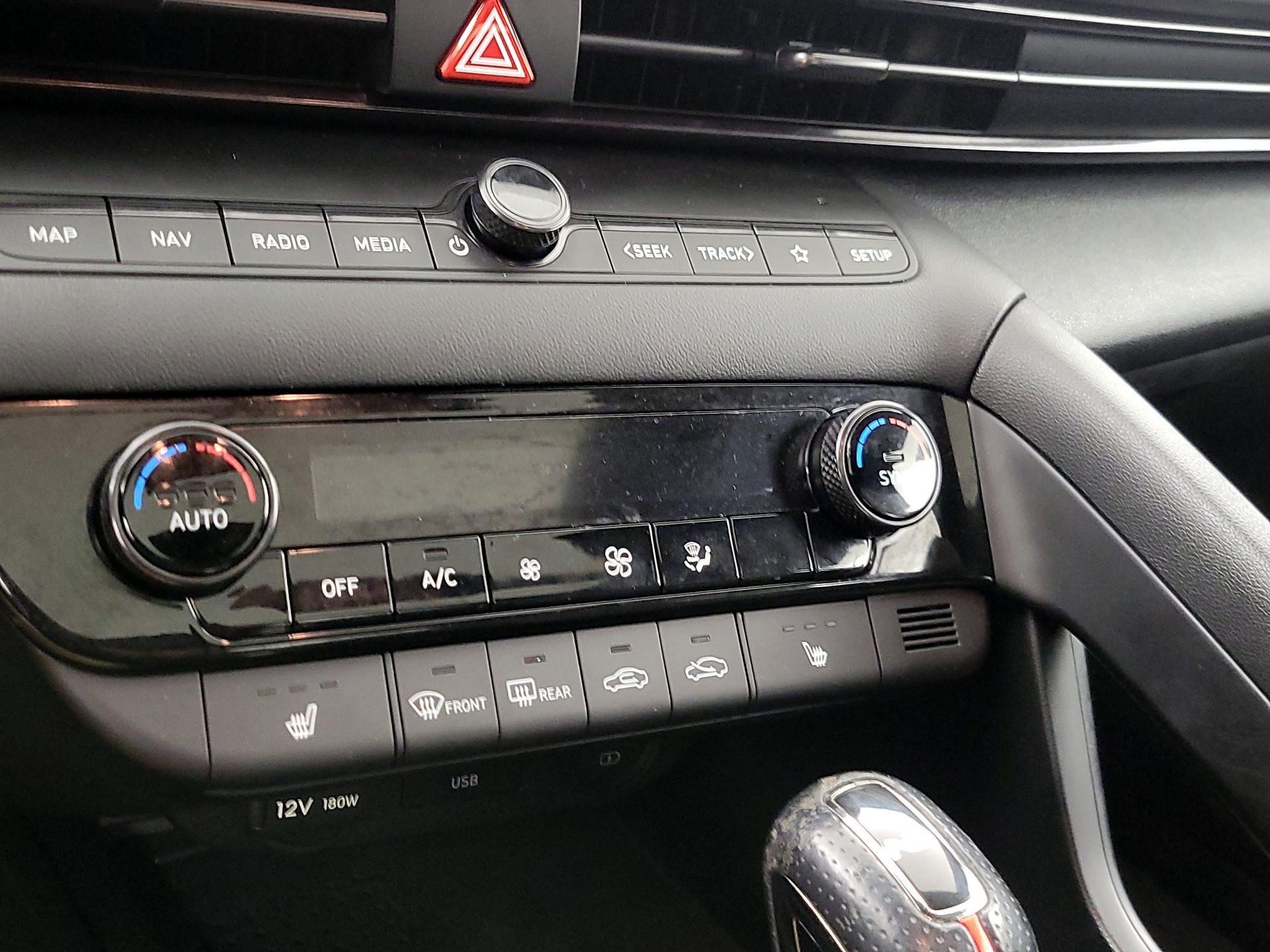 Thumbnail: 2023 Hyundai Elantra - 17