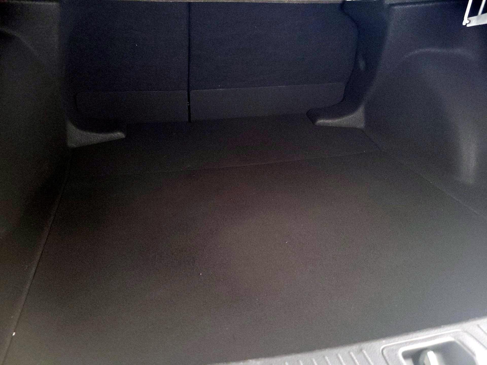 Thumbnail: 2023 Toyota Corolla - 20