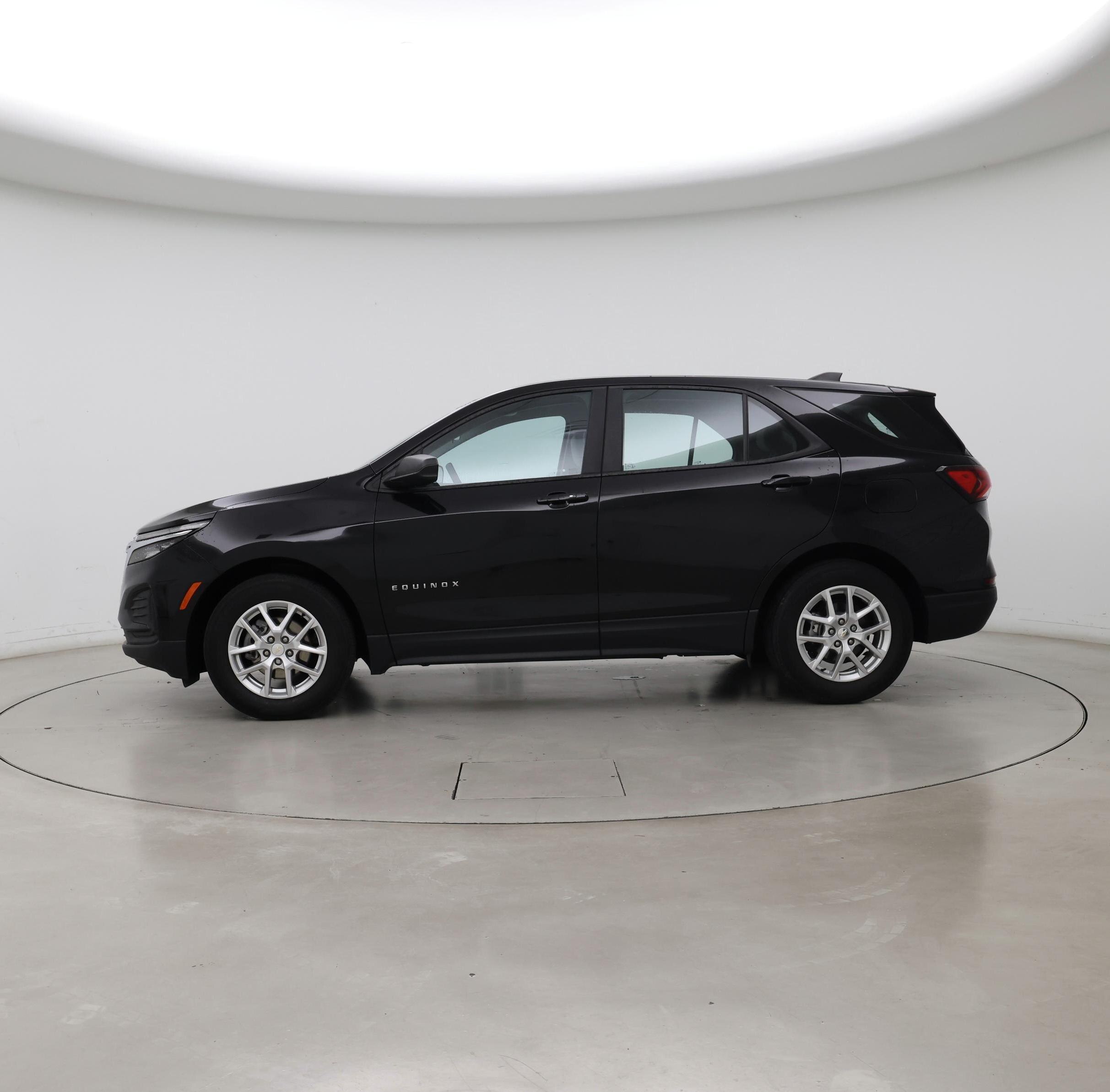 Thumbnail: 2023 Chevrolet Equinox - 3