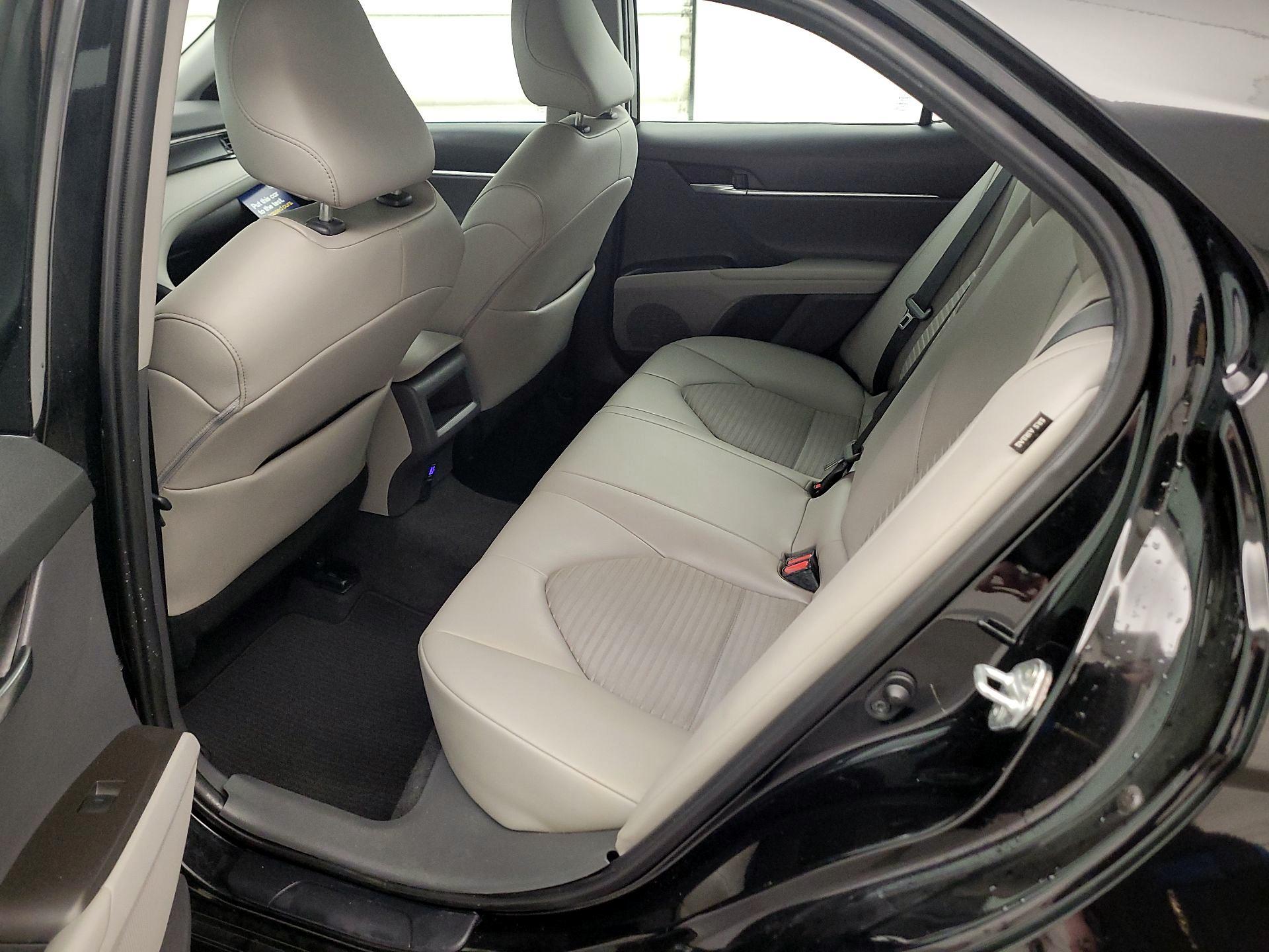 Thumbnail: 2022 Toyota Camry - 19