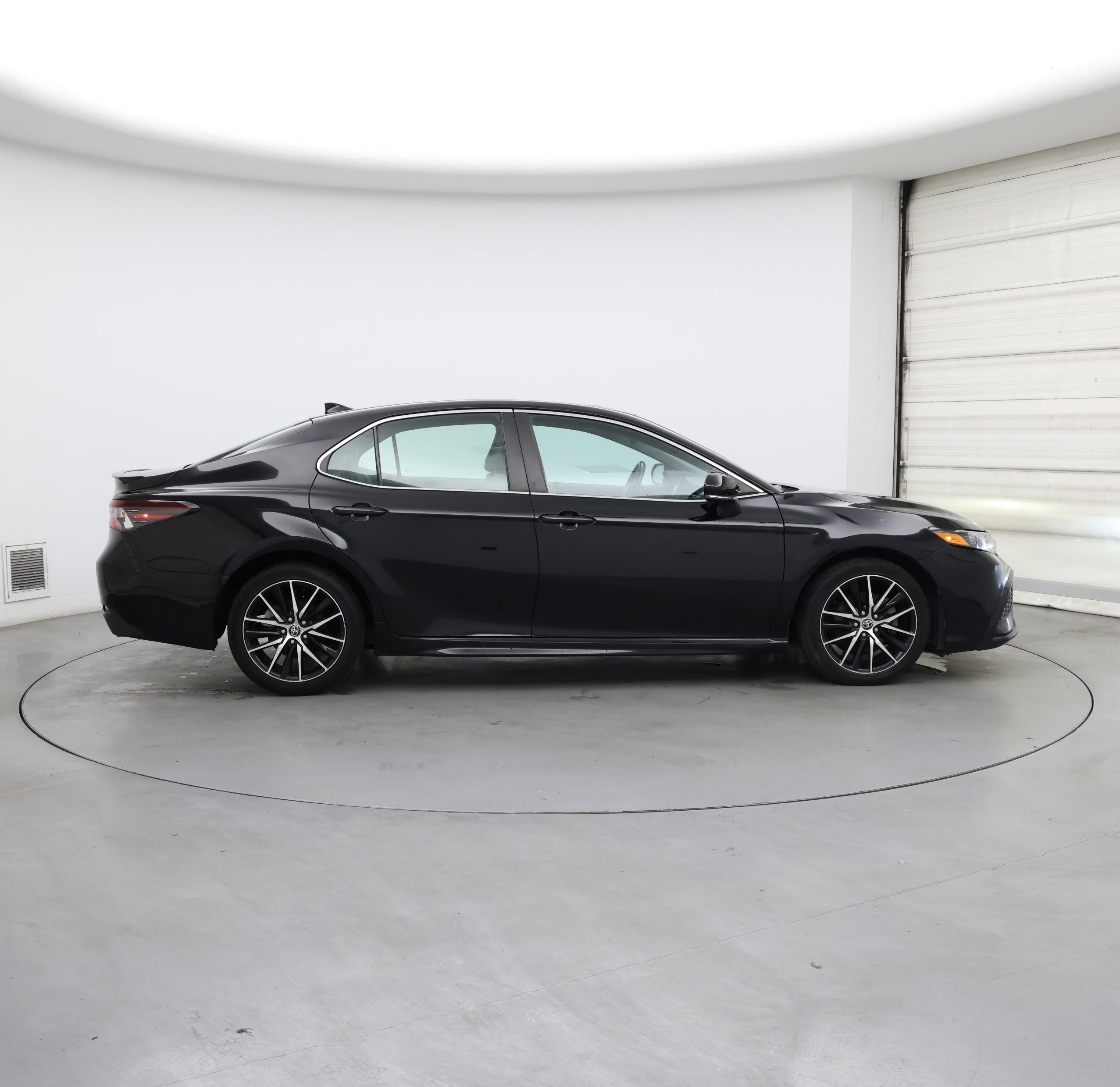 Thumbnail: 2022 Toyota Camry - 7