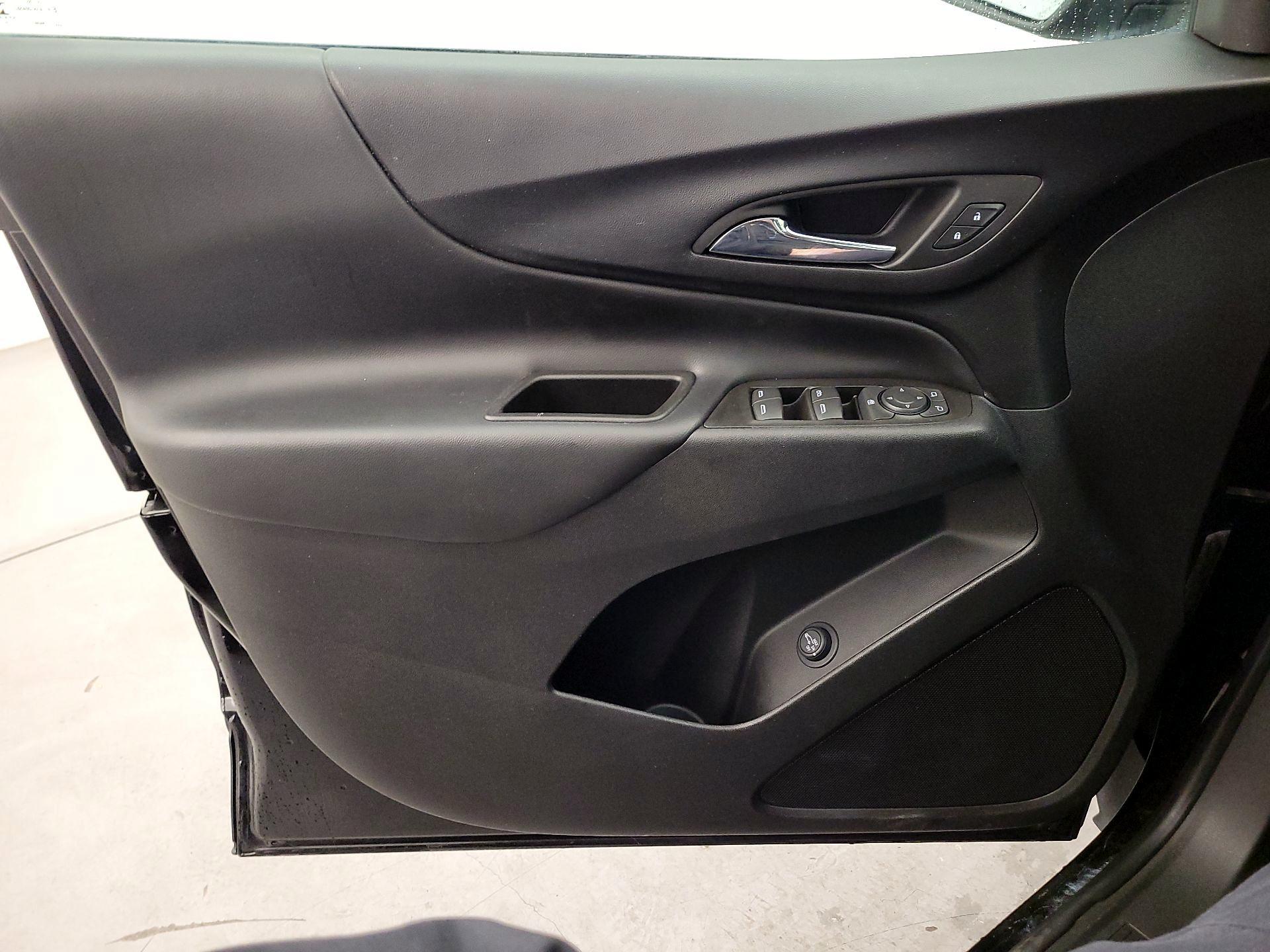 Thumbnail: 2022 Chevrolet Equinox - 12