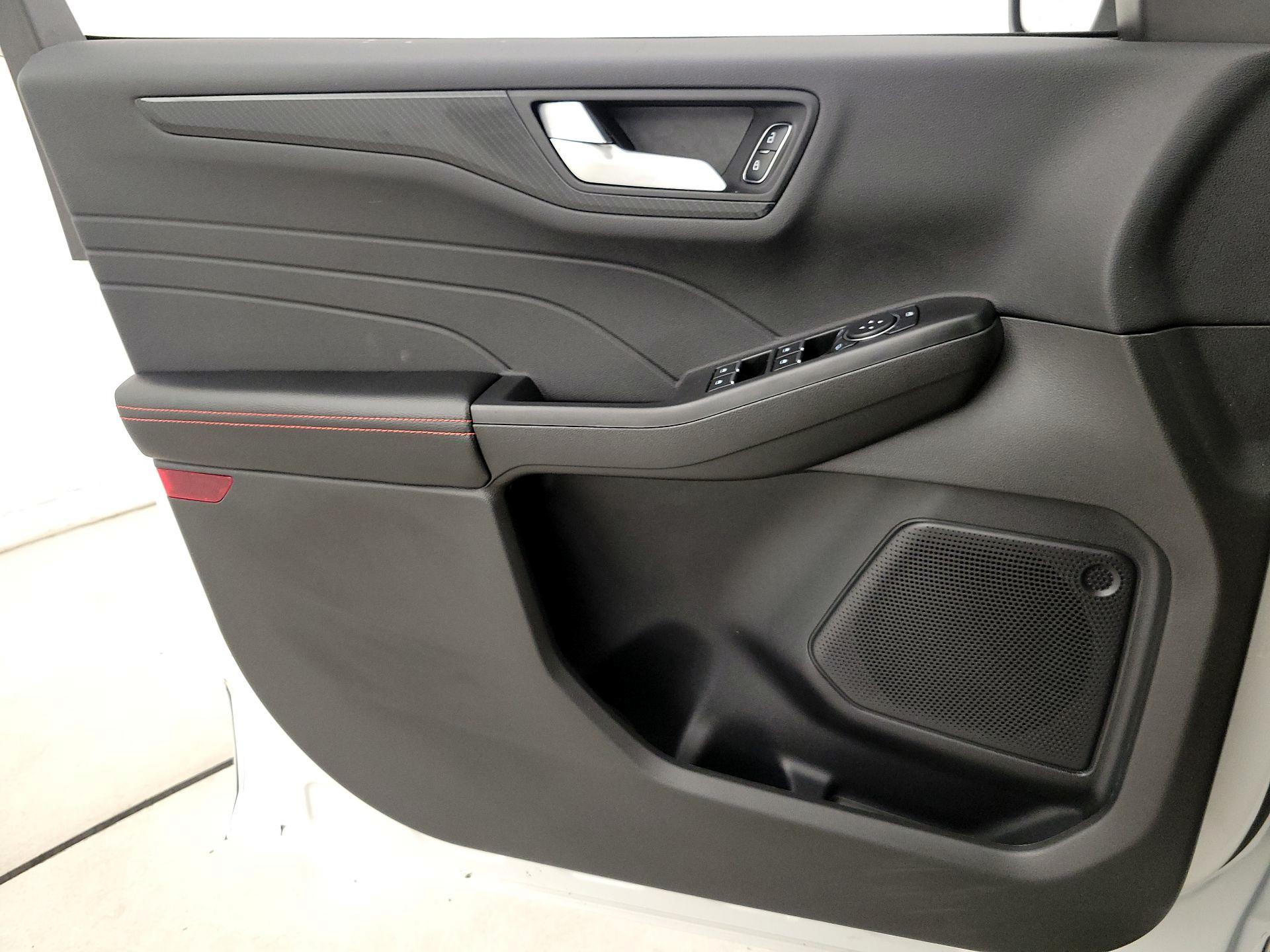 Thumbnail: 2023 Ford Escape - 12