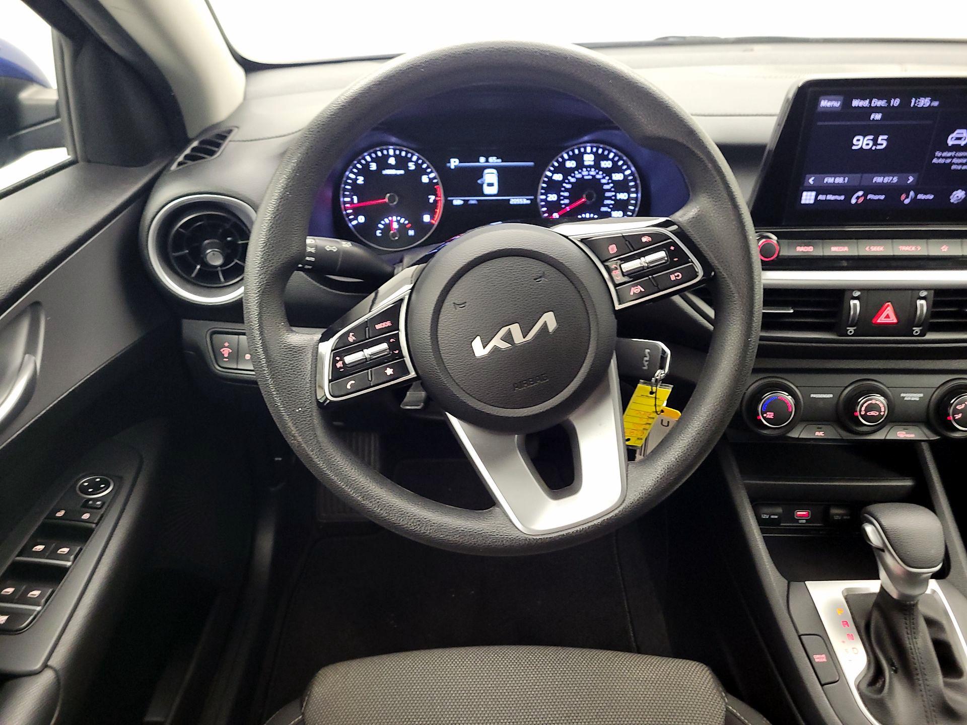 Thumbnail: 2023 Kia Forte - 10