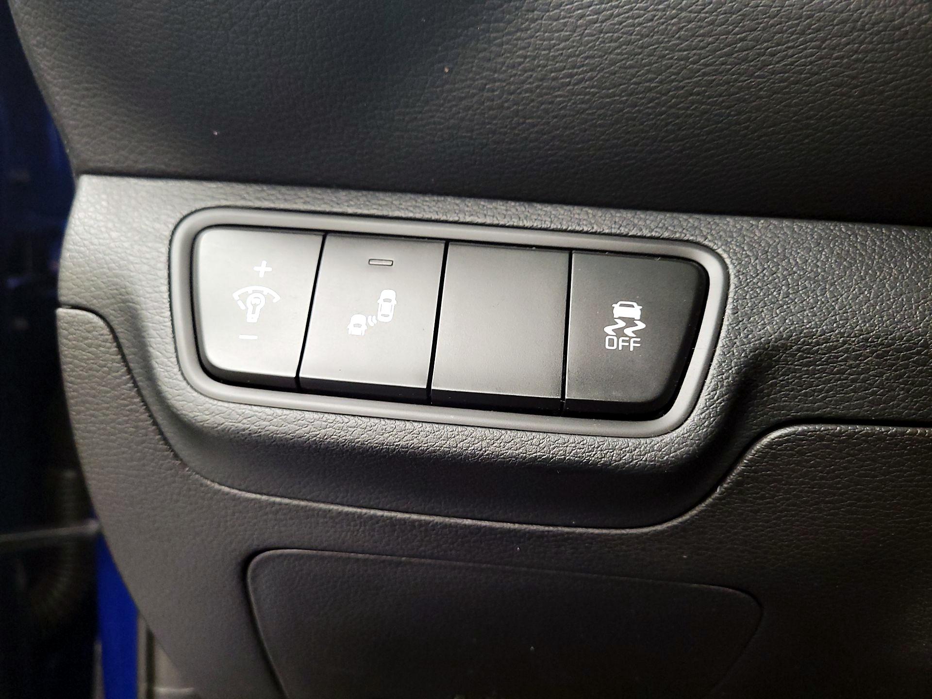 Thumbnail: 2023 Kia Forte - 13