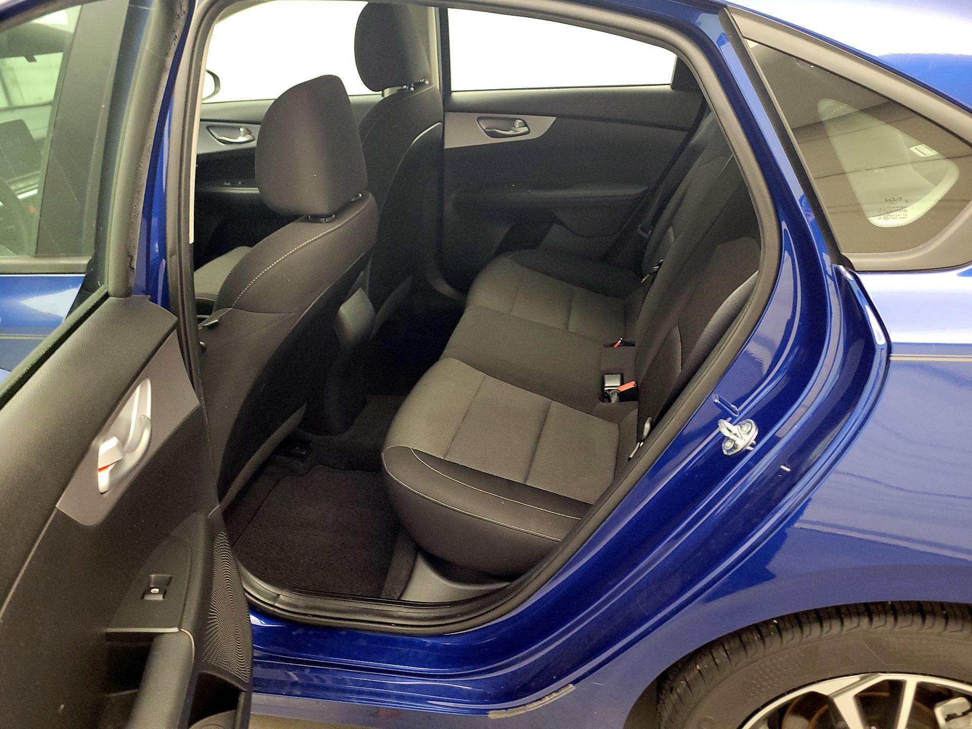 Thumbnail: 2023 Kia Forte - 18