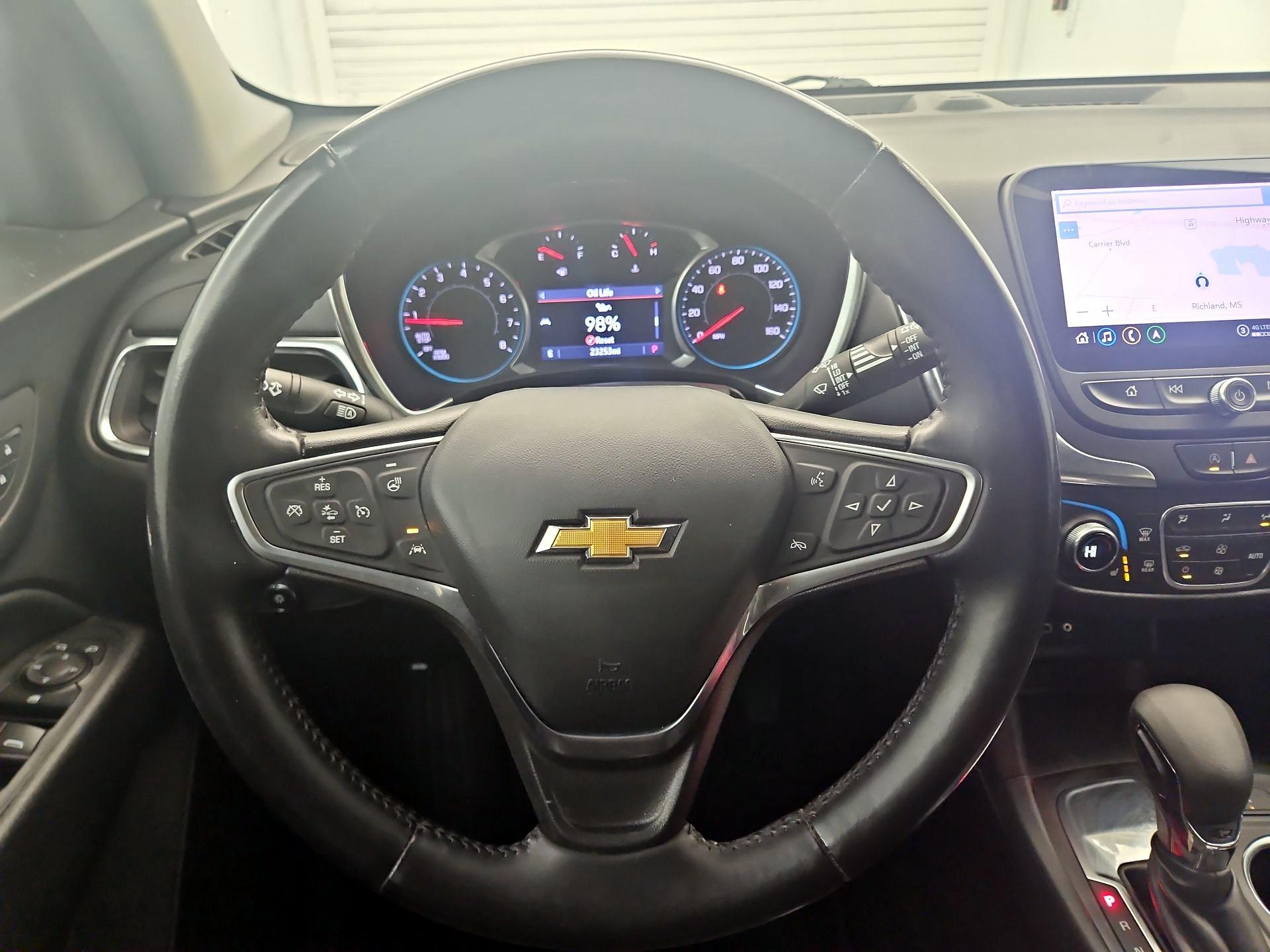 Thumbnail: 2022 Chevrolet Equinox - 10