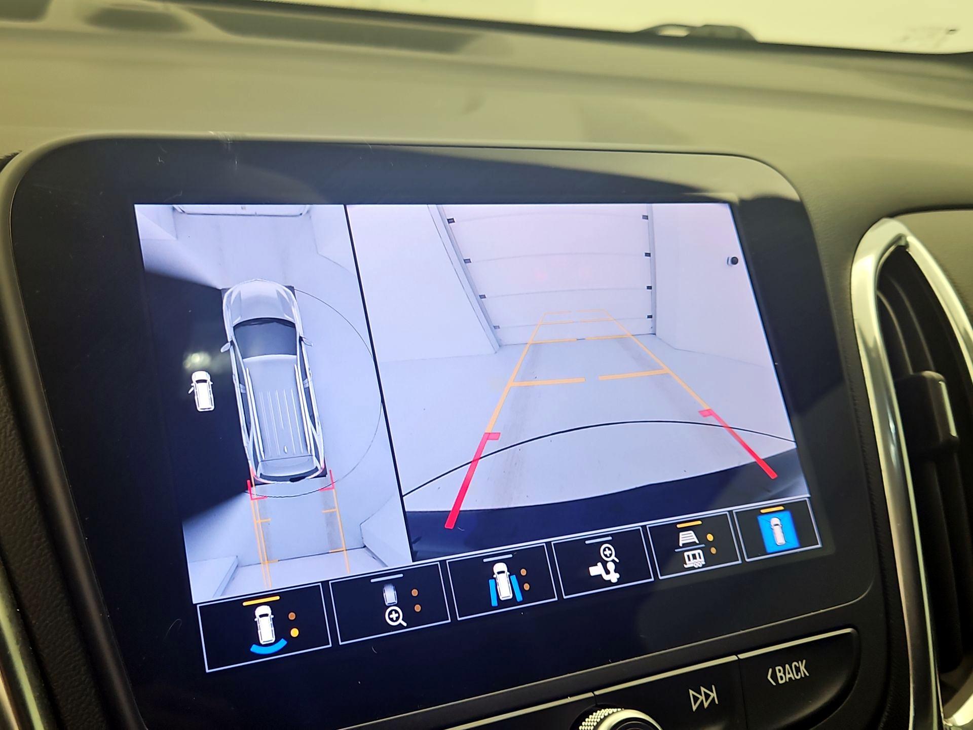 Thumbnail: 2022 Chevrolet Equinox - 15