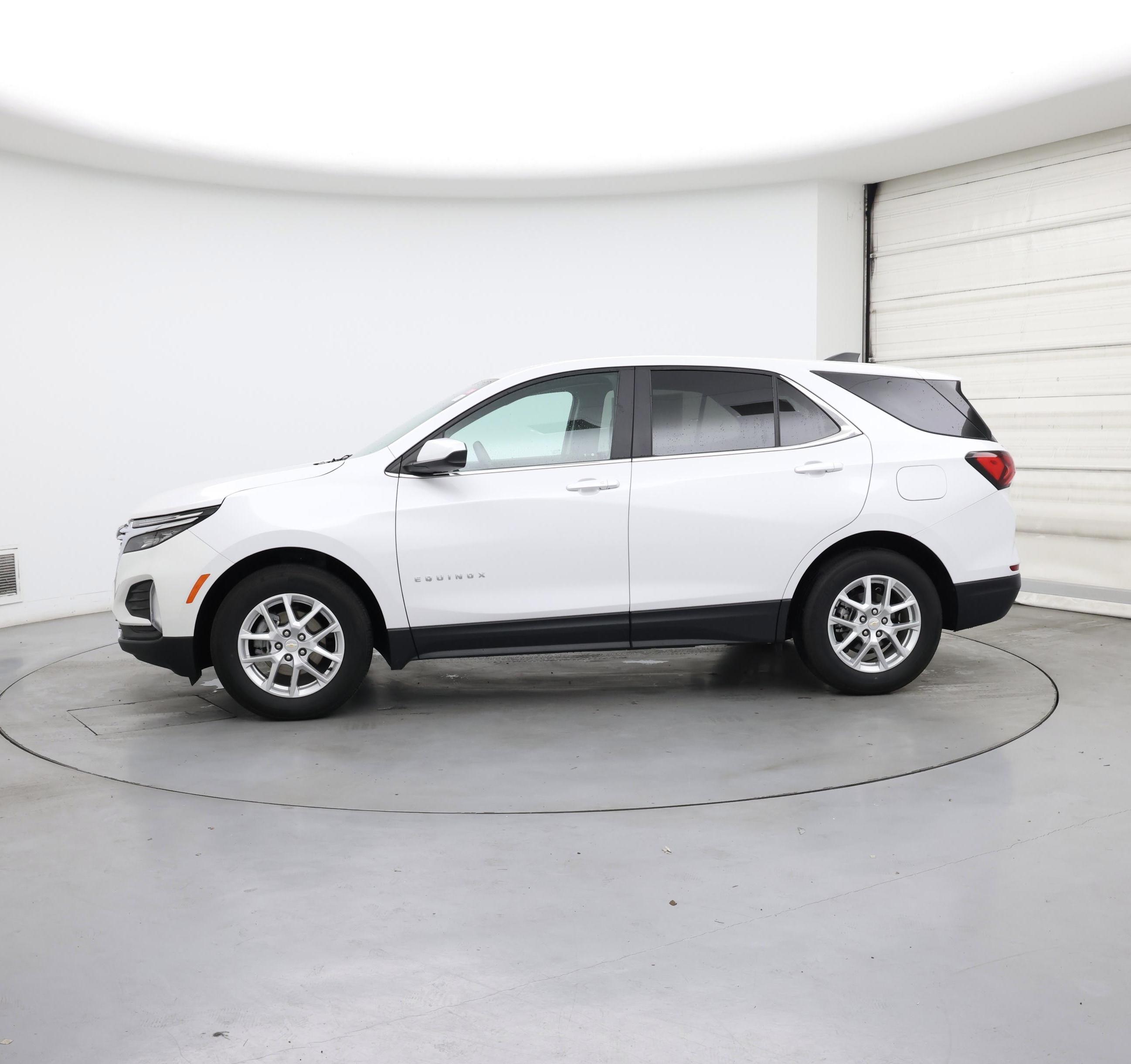 Thumbnail: 2022 Chevrolet Equinox - 3