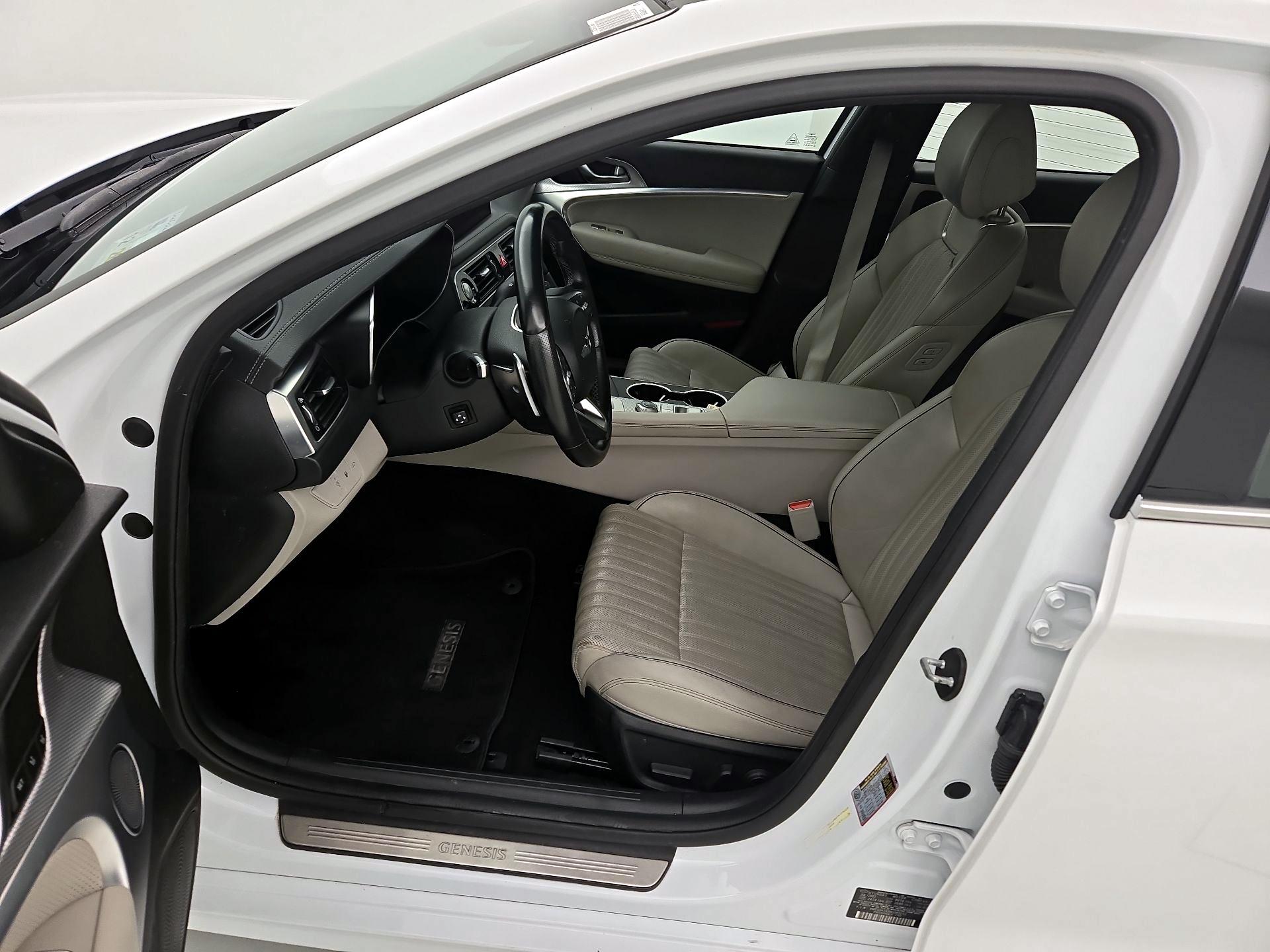 Thumbnail: 2022 Genesis G70 - 11