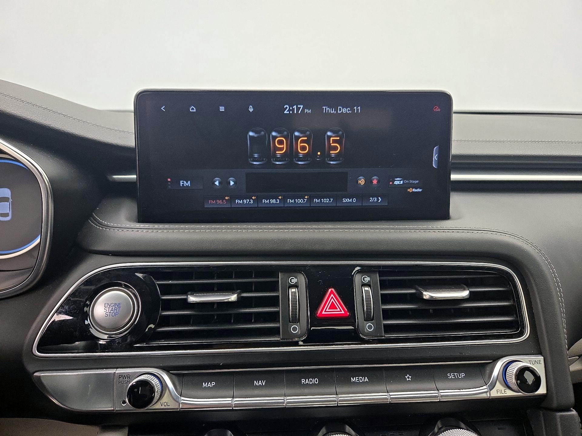 Thumbnail: 2022 Genesis G70 - 16