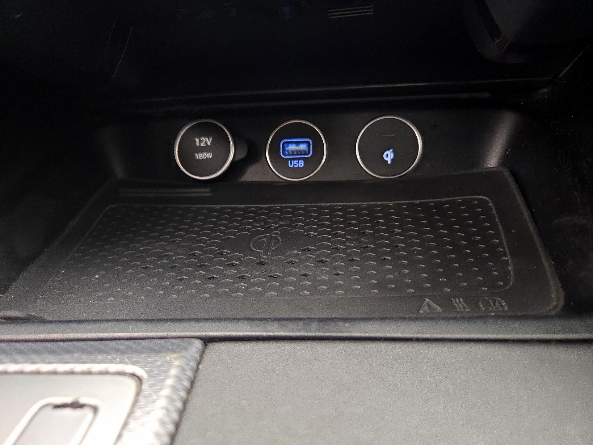 Thumbnail: 2022 Genesis G70 - 19