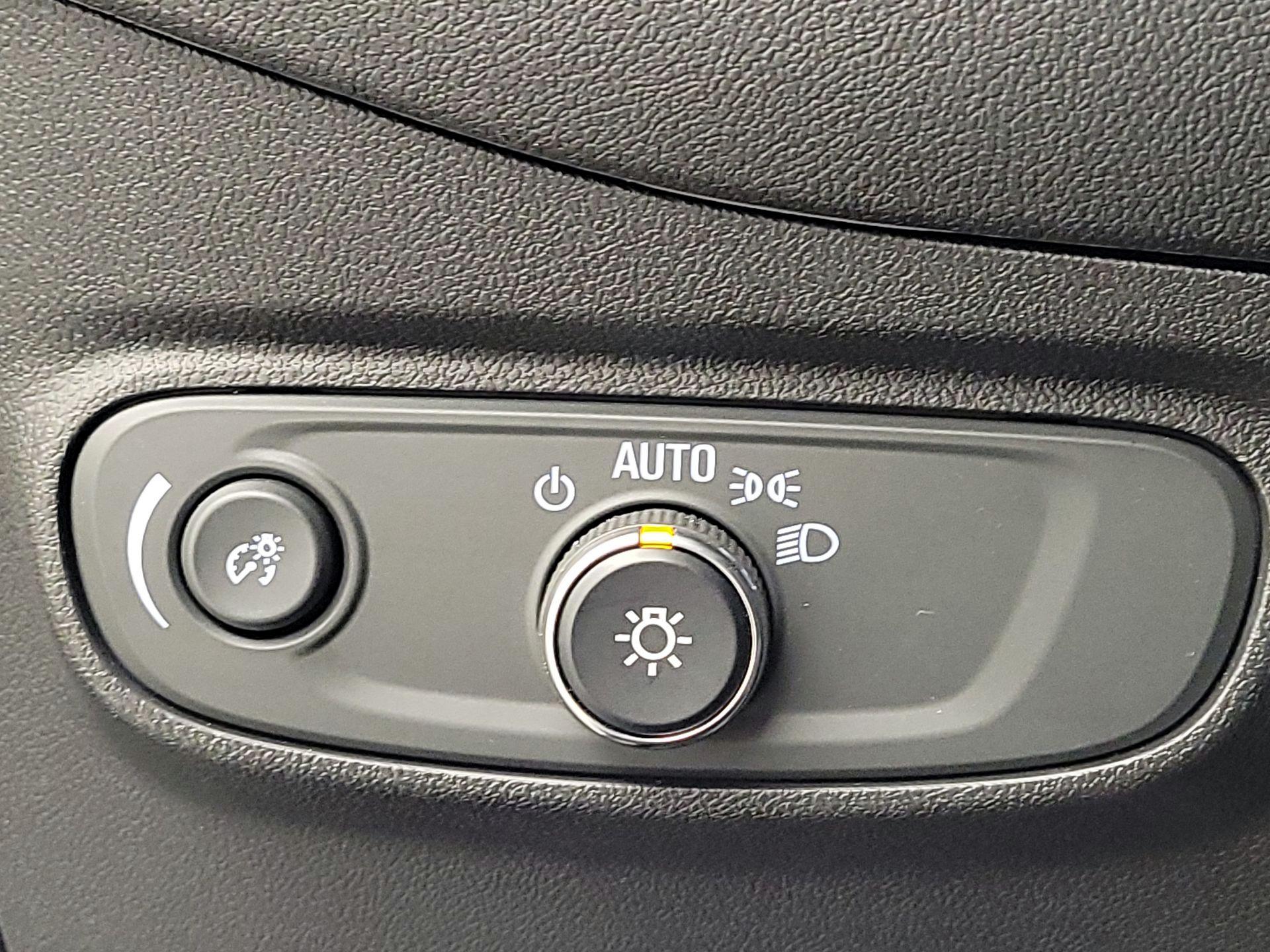 Thumbnail: 2023 Chevrolet Equinox - 13